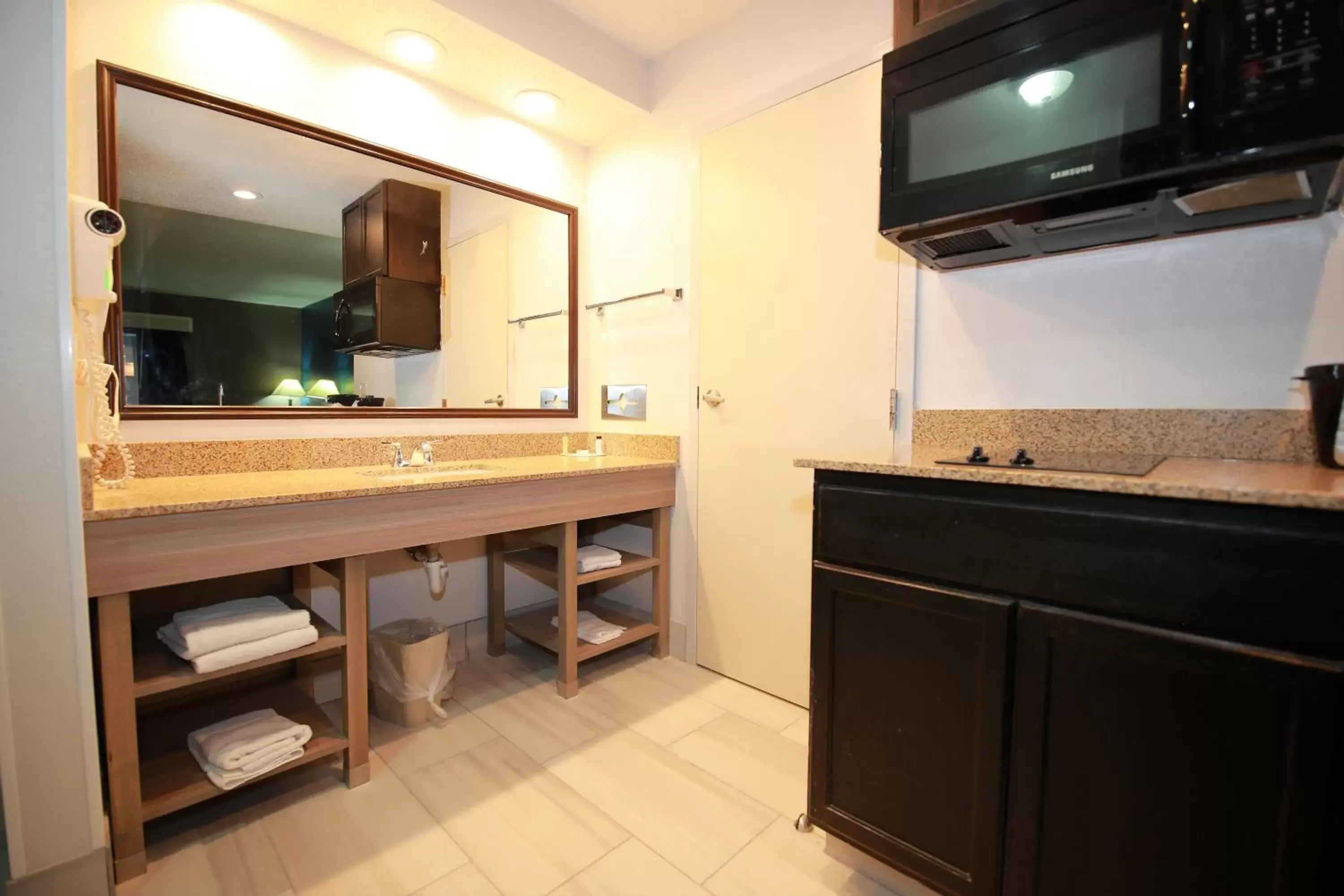 Bathroom in Comfort Inn & Suites Mundelein-Vernon Hills