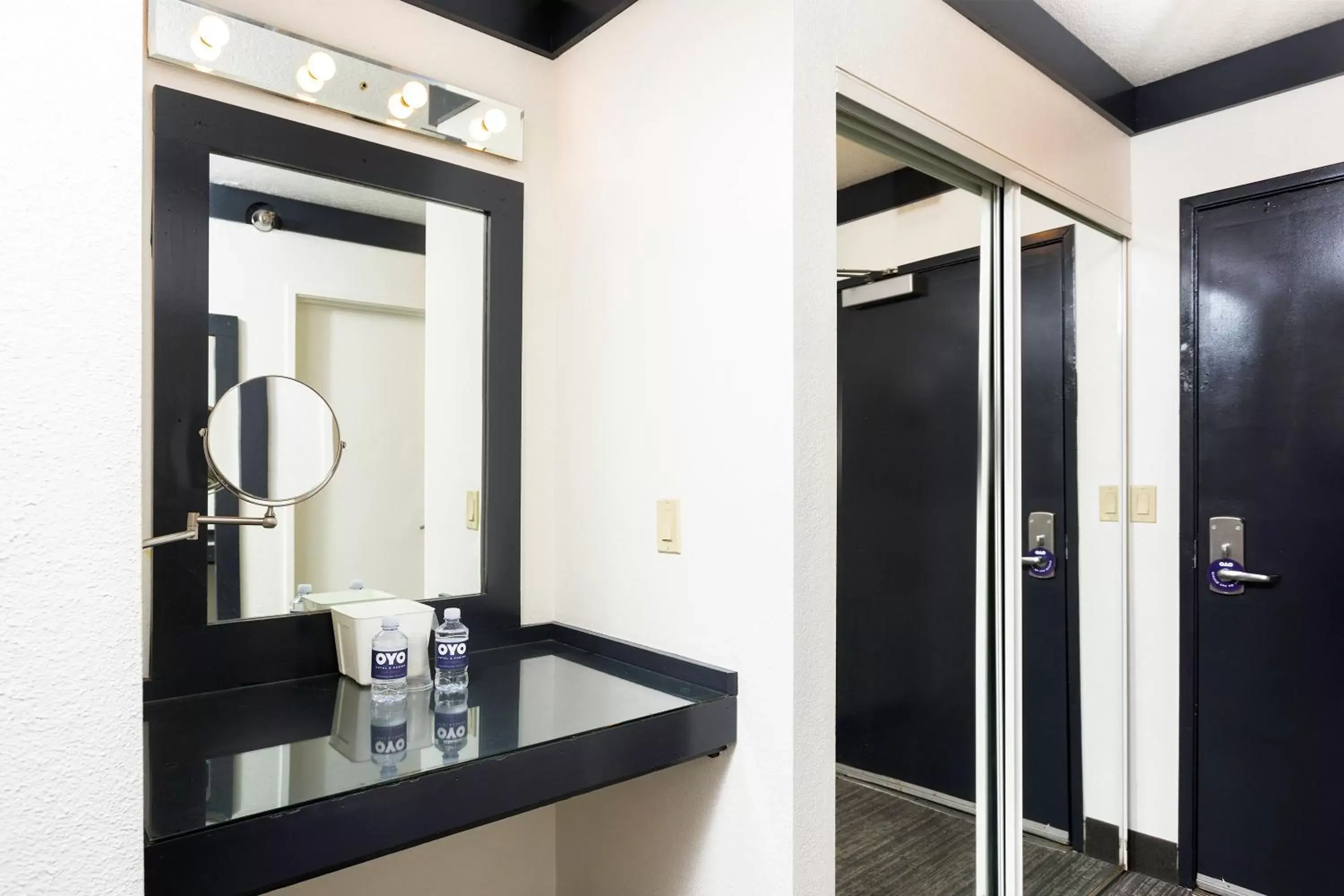 Area and facilities, Bathroom in OYO Hotel and Casino Las Vegas