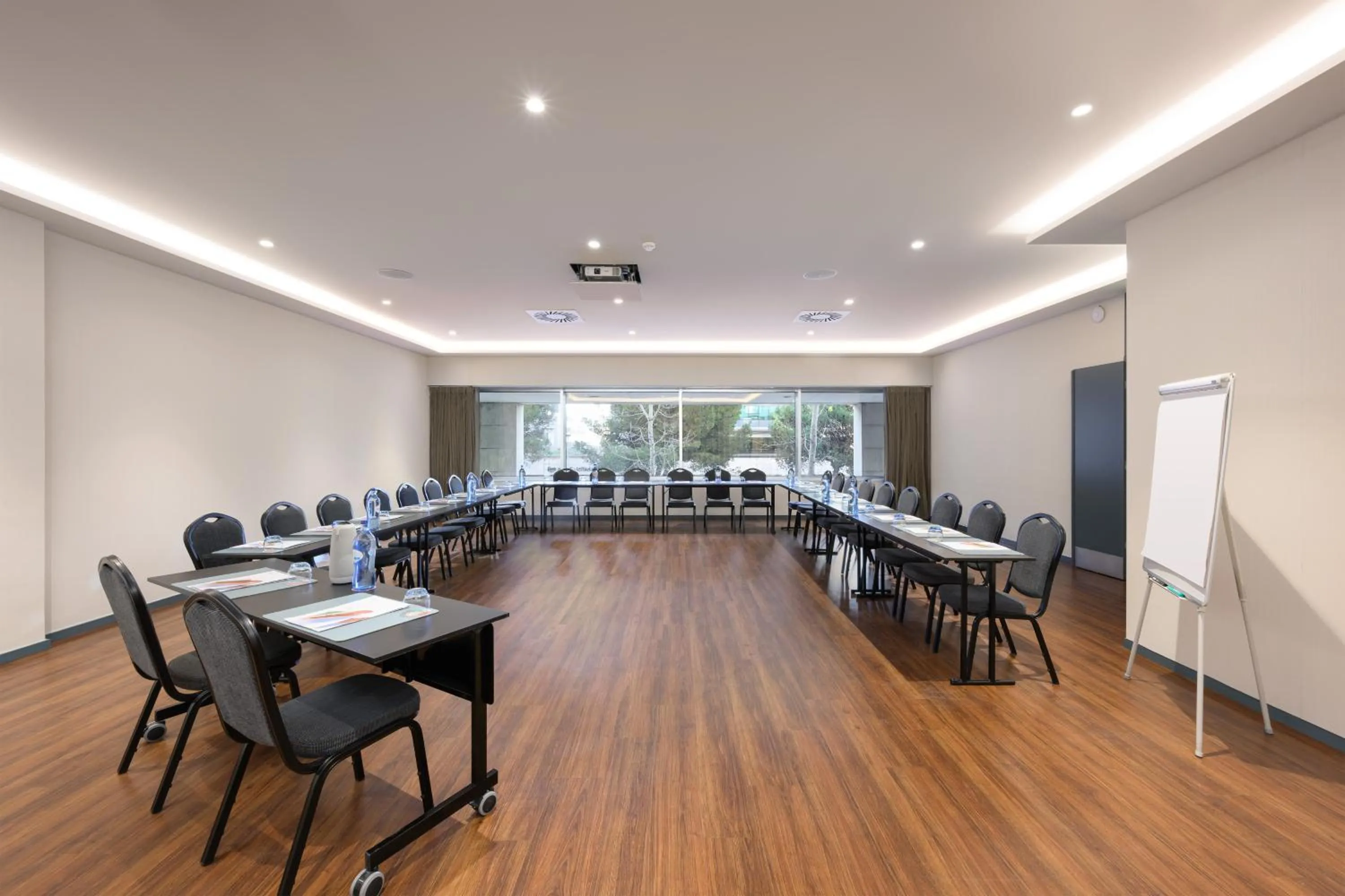 Meeting/conference room in Melia Lisboa Oriente Hotel