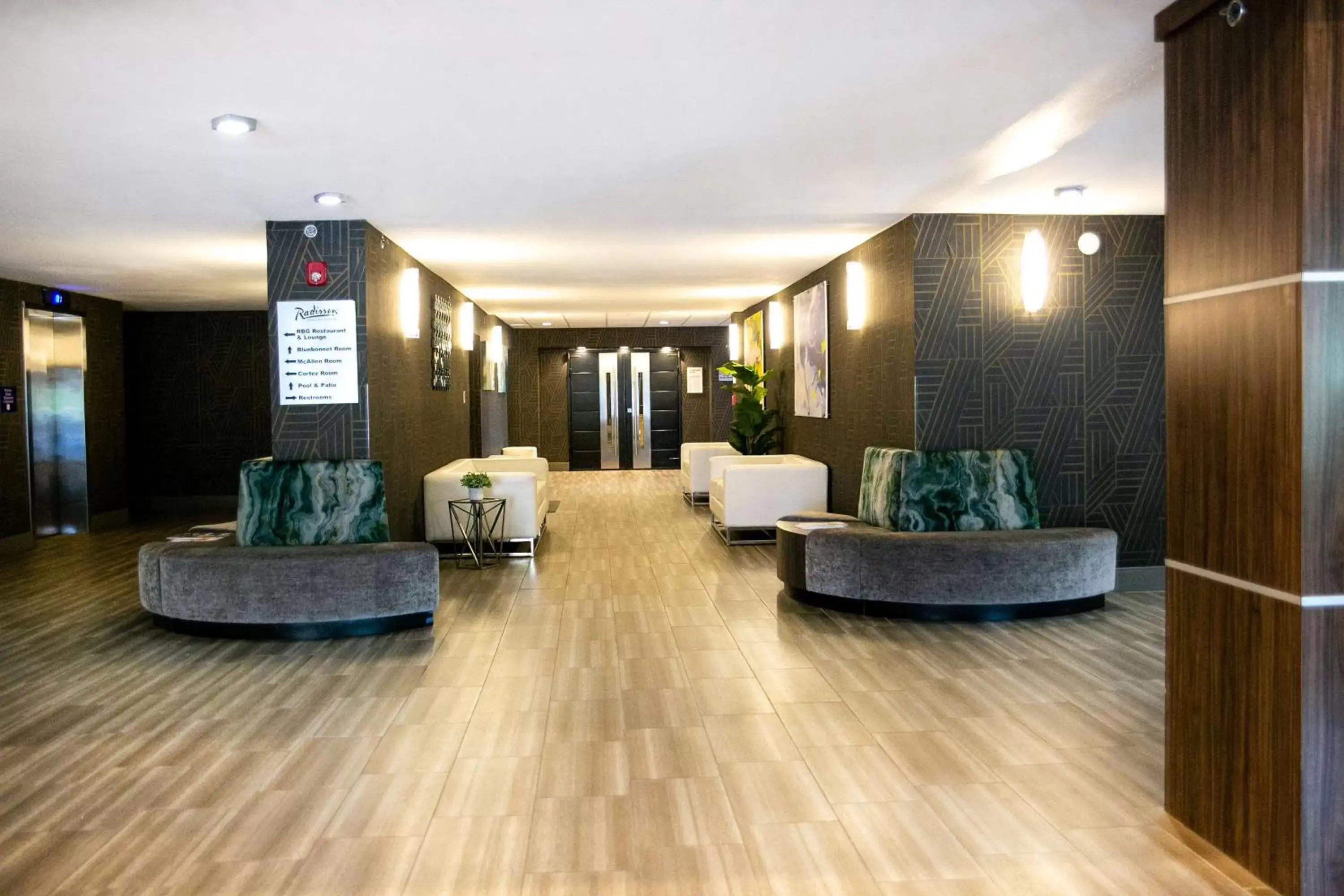 Lobby or reception, Lobby/Reception in Radisson Hotel McAllen Airport