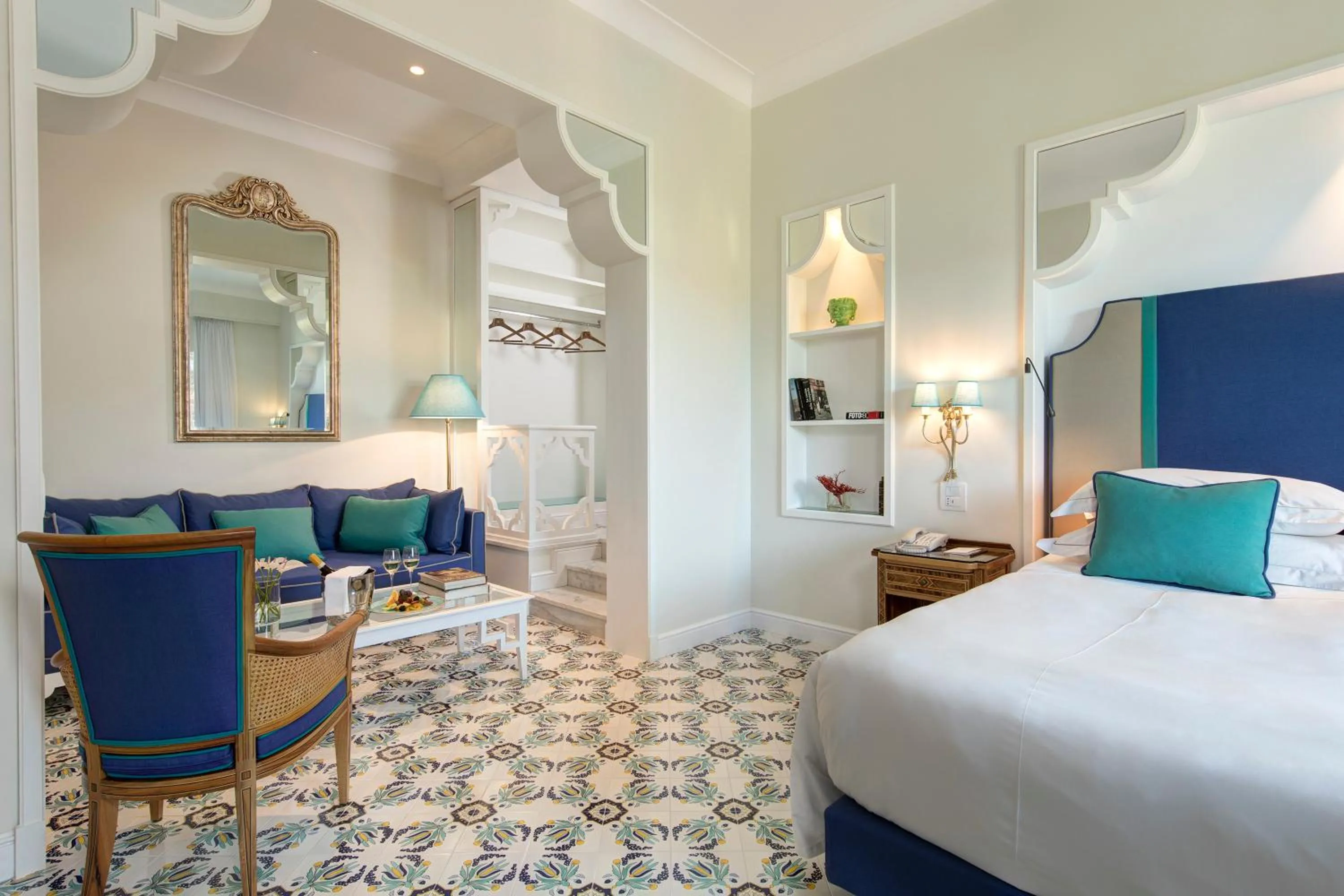 Photo of the whole room, Bed in Grand Hotel Ambasciatori