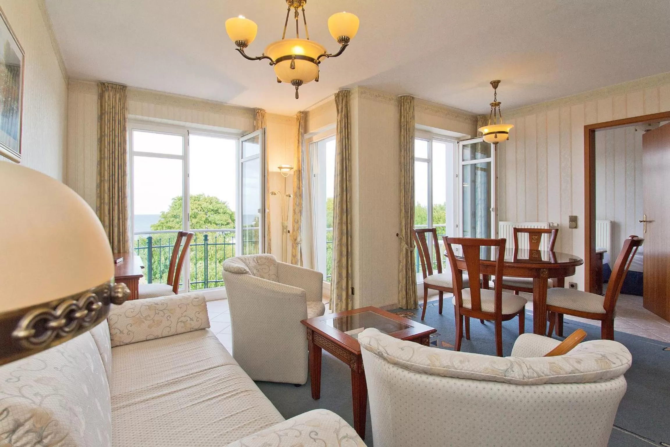 Living room in SEETELHOTEL Ostseeresidenz Ahlbeck