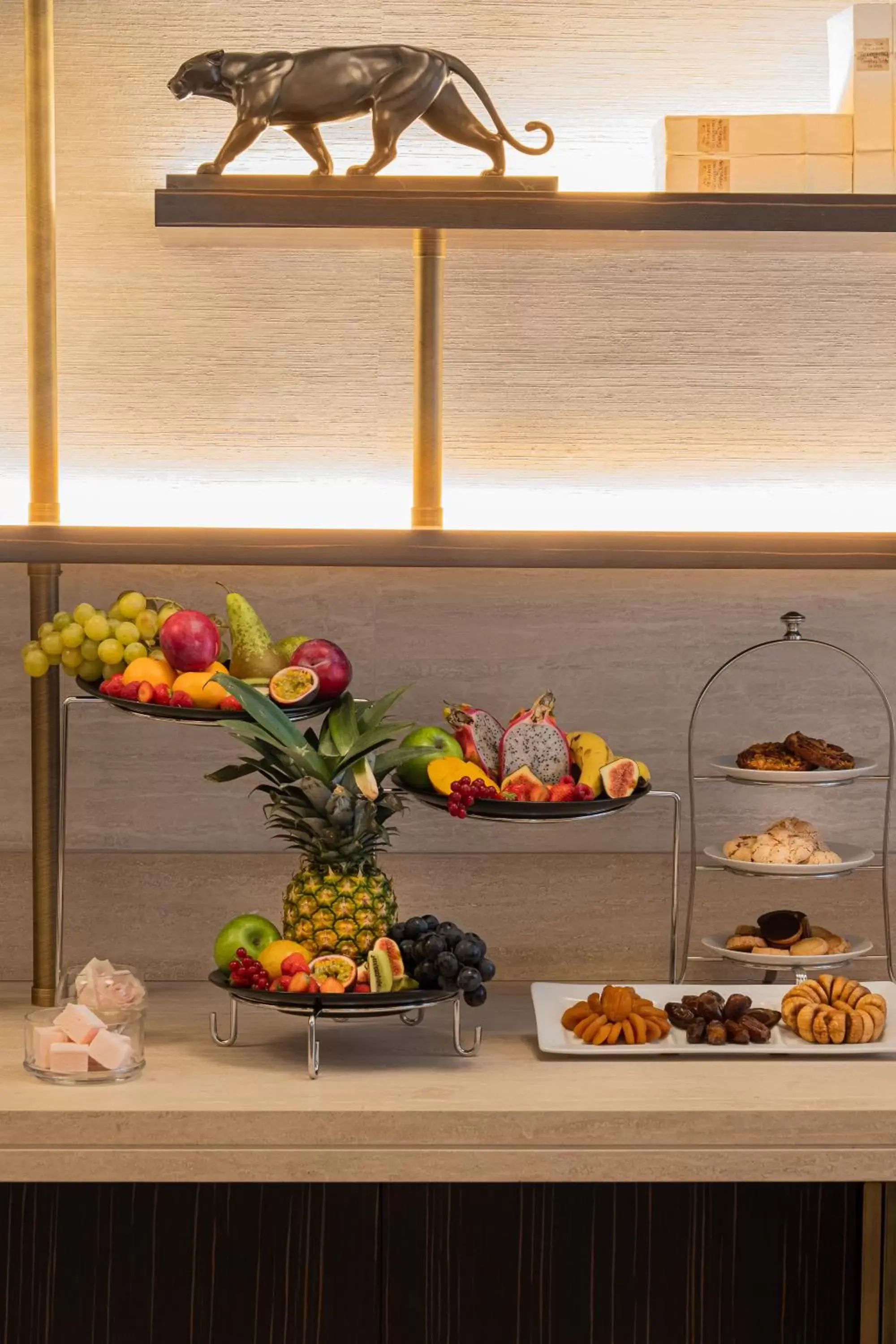 Buffet breakfast, Food in Hôtel Elysia by Inwood Hotels