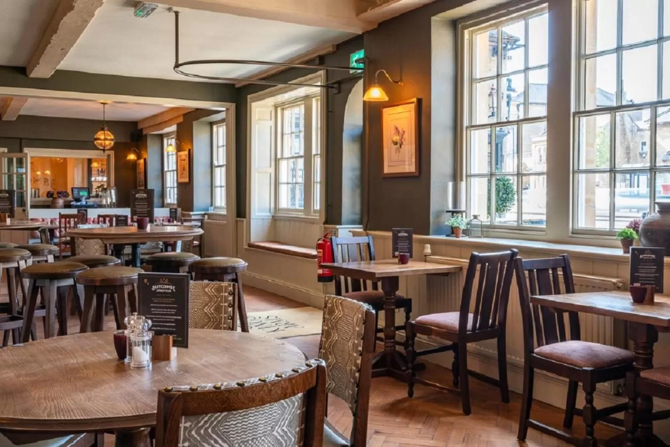 Restaurant/places to eat in The Kings Arms Hotel