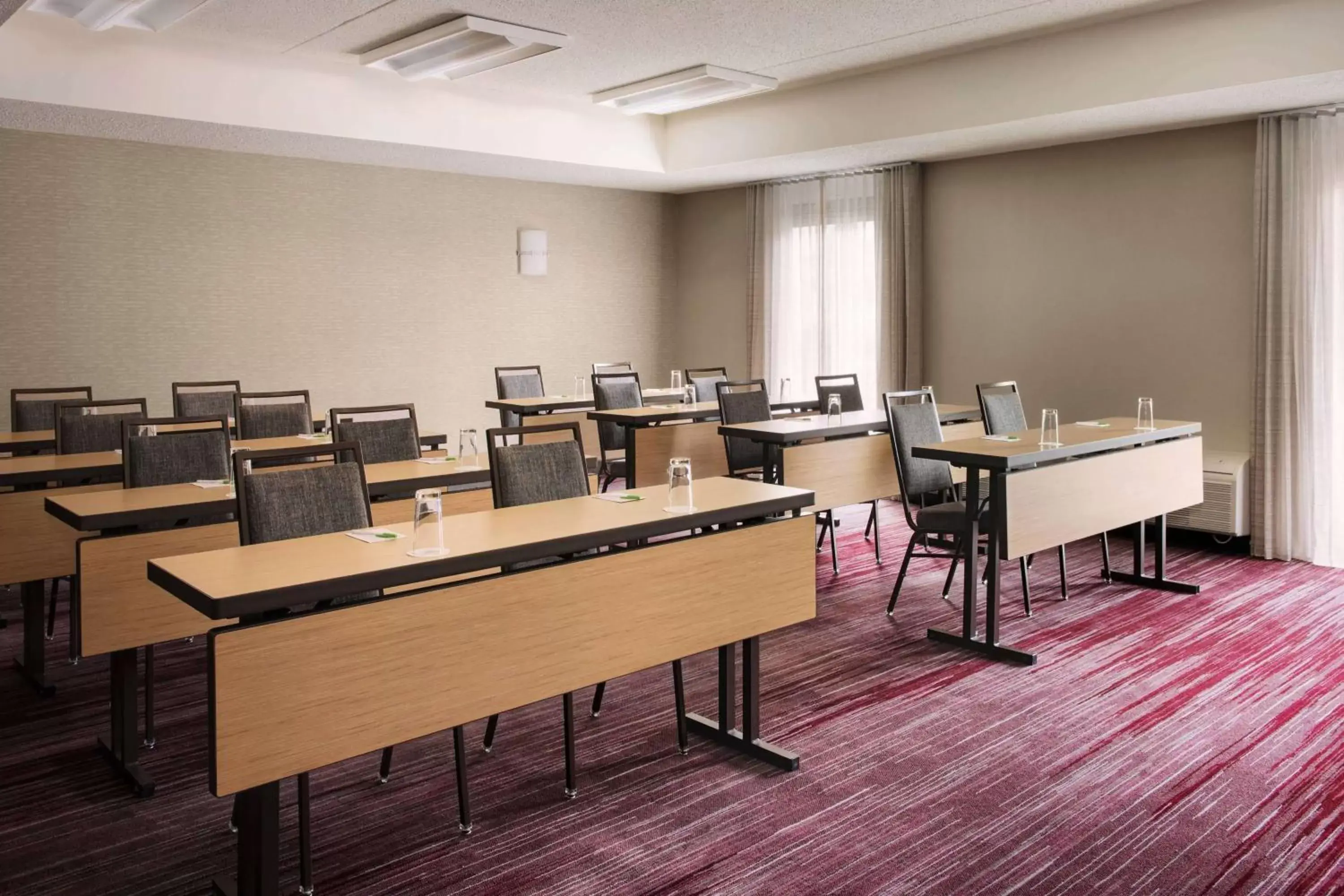Meeting/conference room in Sonesta Select Whippany Hanover