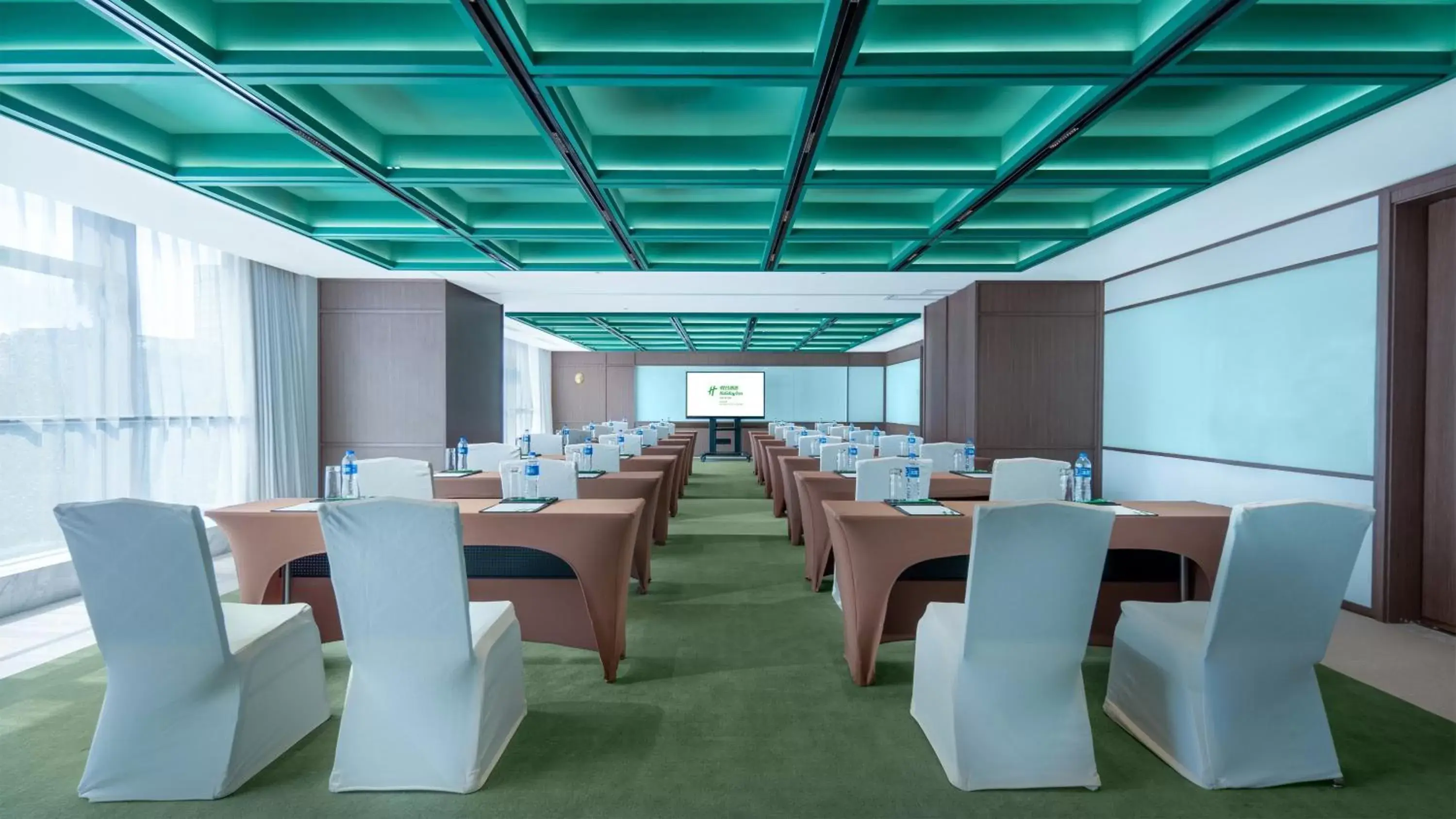 Meeting/conference room in Holiday Inn Beijing Focus Square, an IHG Hotel