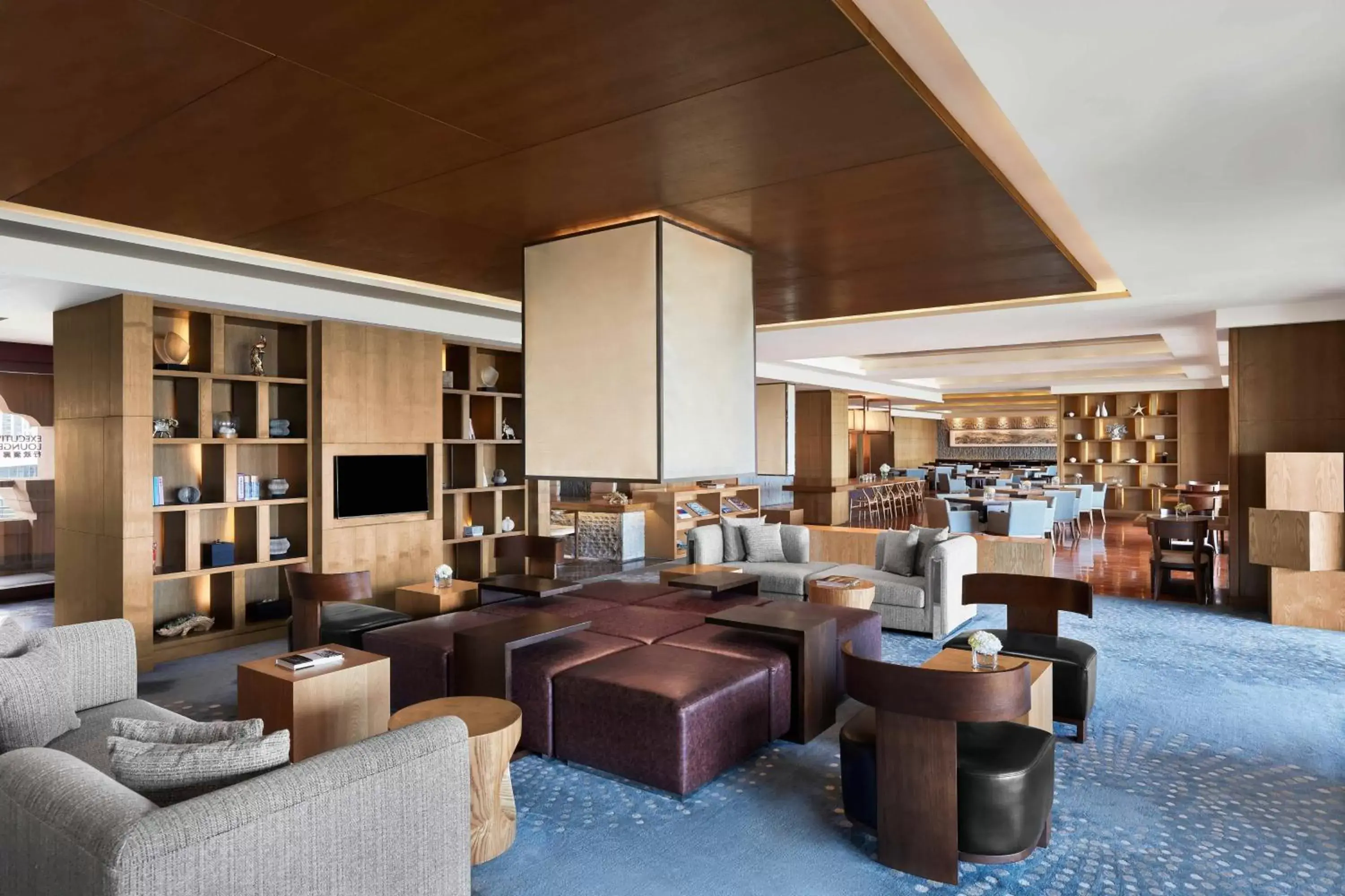 Lounge or bar in Haikou Marriott Hotel