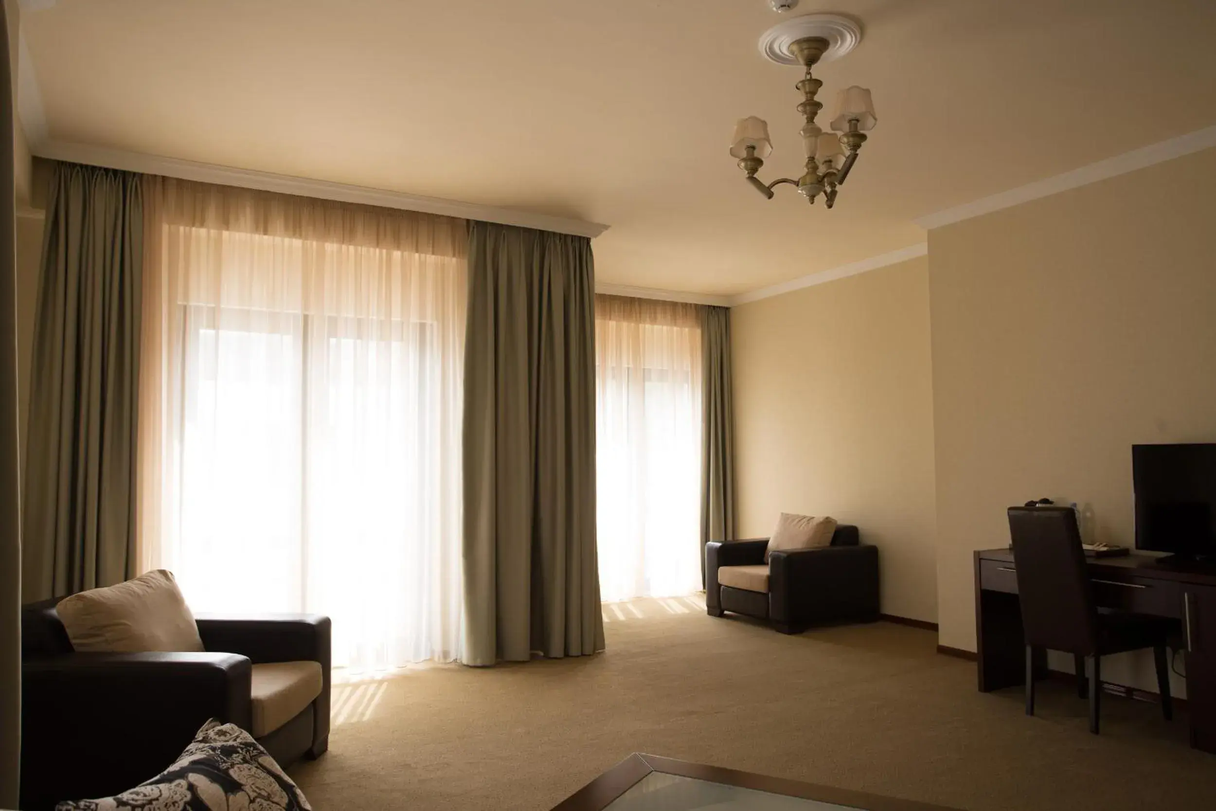 Bedroom, Seating Area in Hotel Astoria Tbilisi