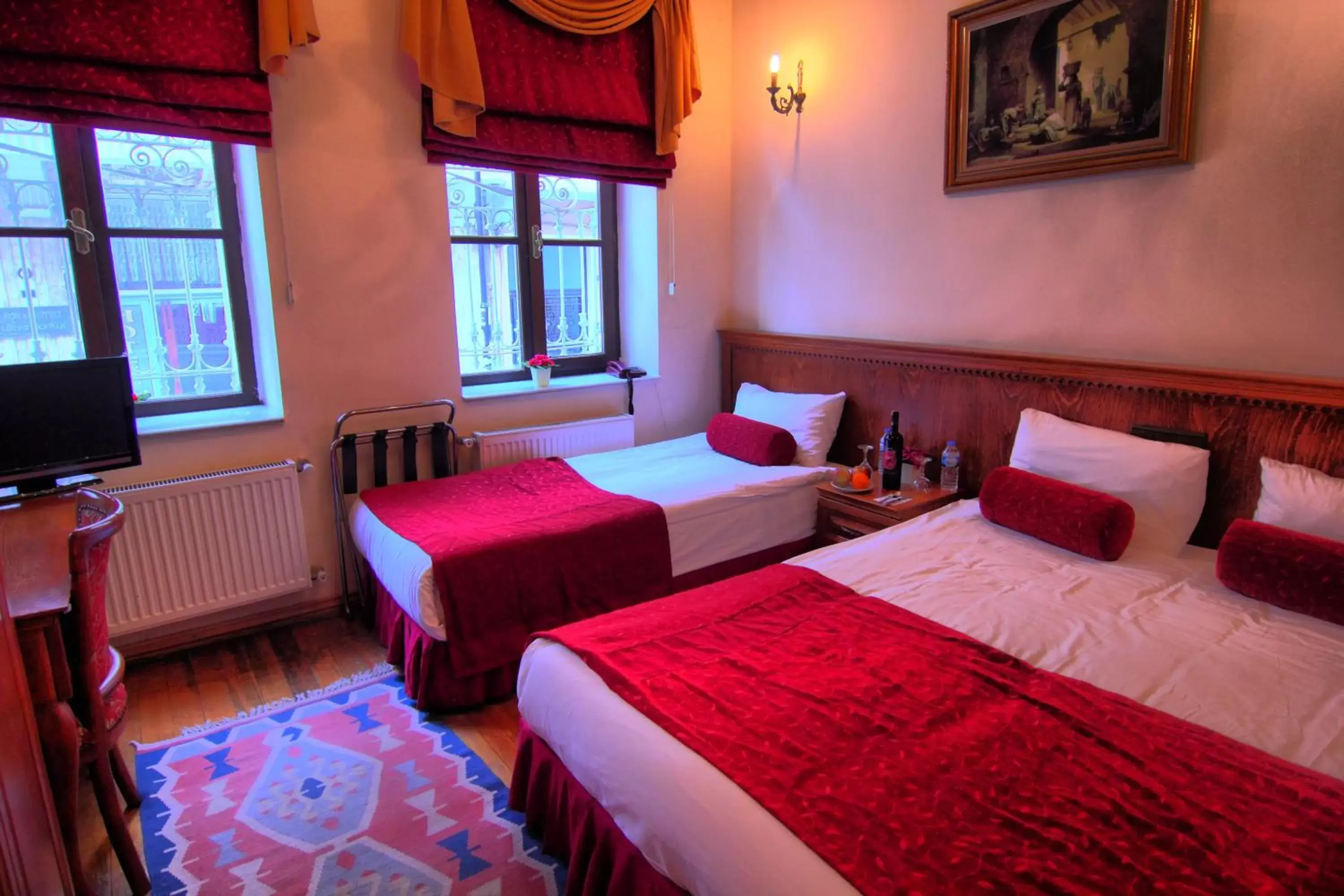 Photo of the whole room, Bed in Kervansaray Canakkale Hotel - Special Category