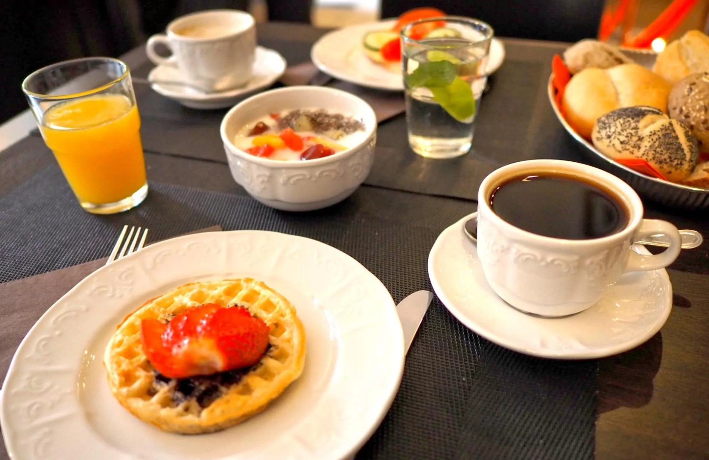 Continental breakfast in Flanders Hotel