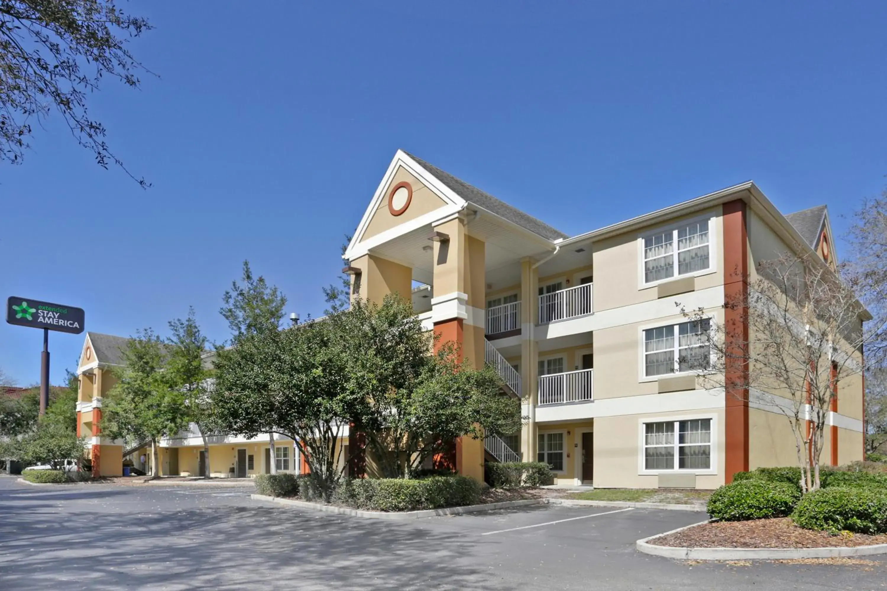 Property building in Extended Stay America Suites - Gainesville - I-75