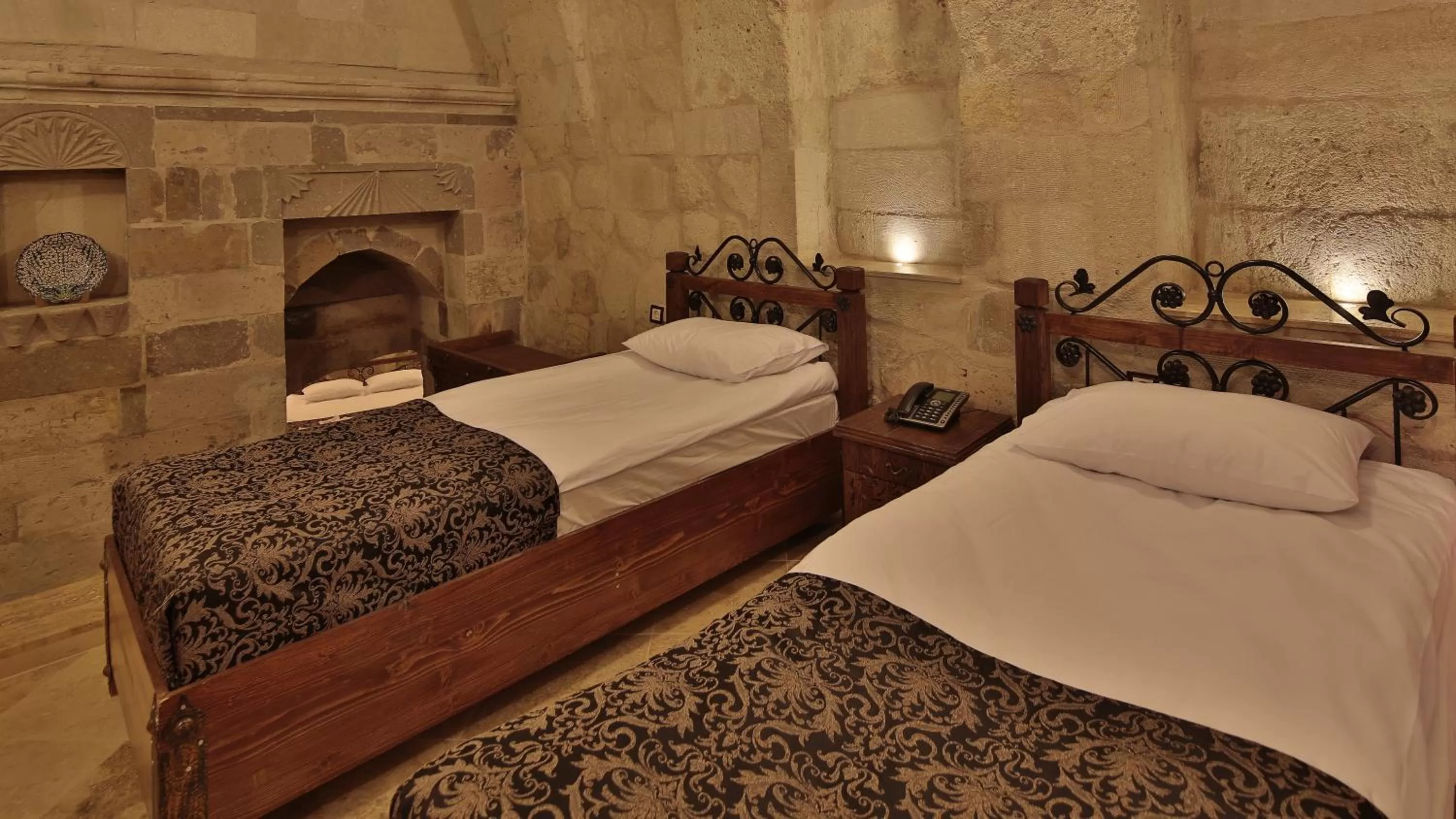 Photo of the whole room, Bed in Cappadocia Cave Land Hotel
