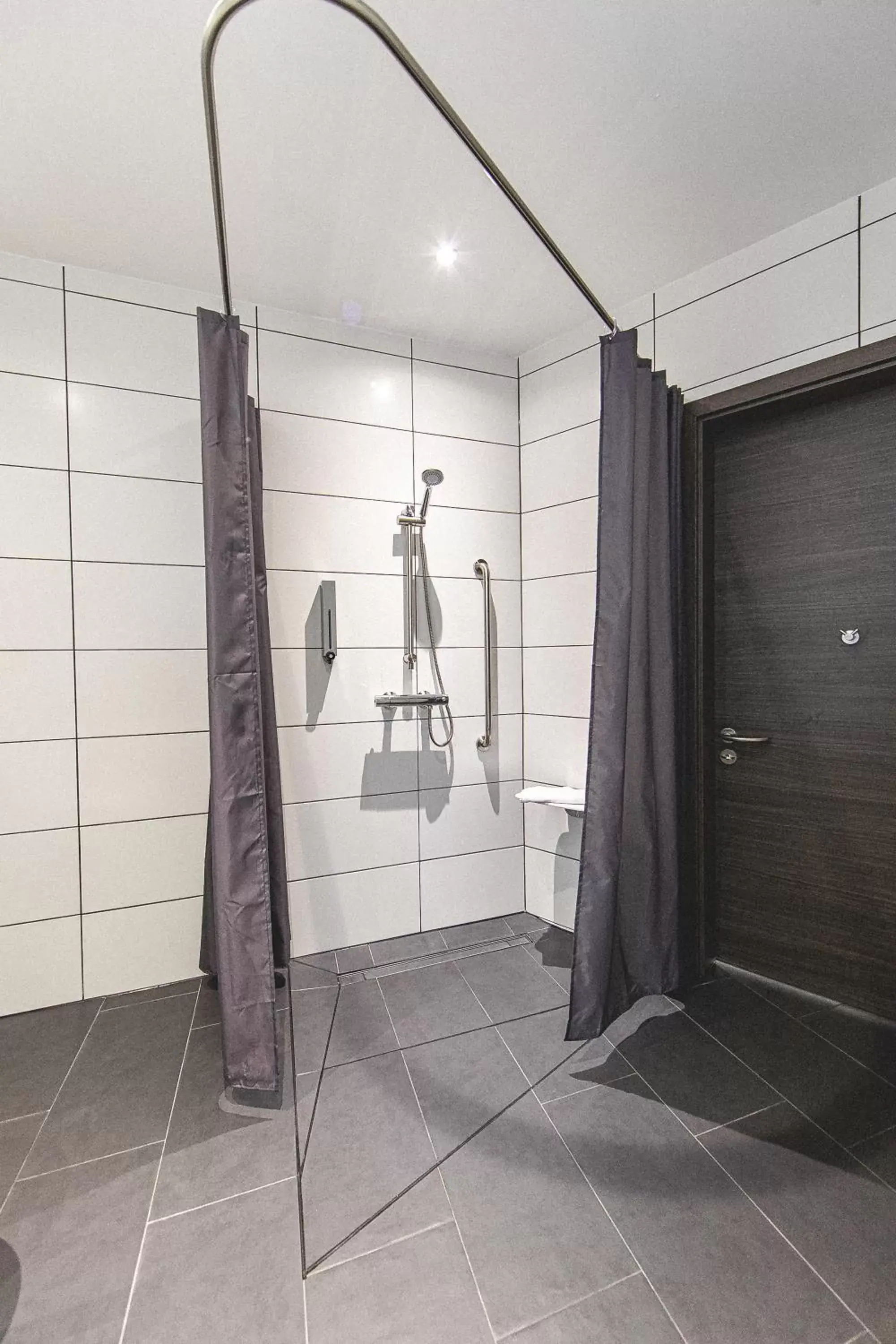 Shower in Best Western Hotel Schmoeker-Hof