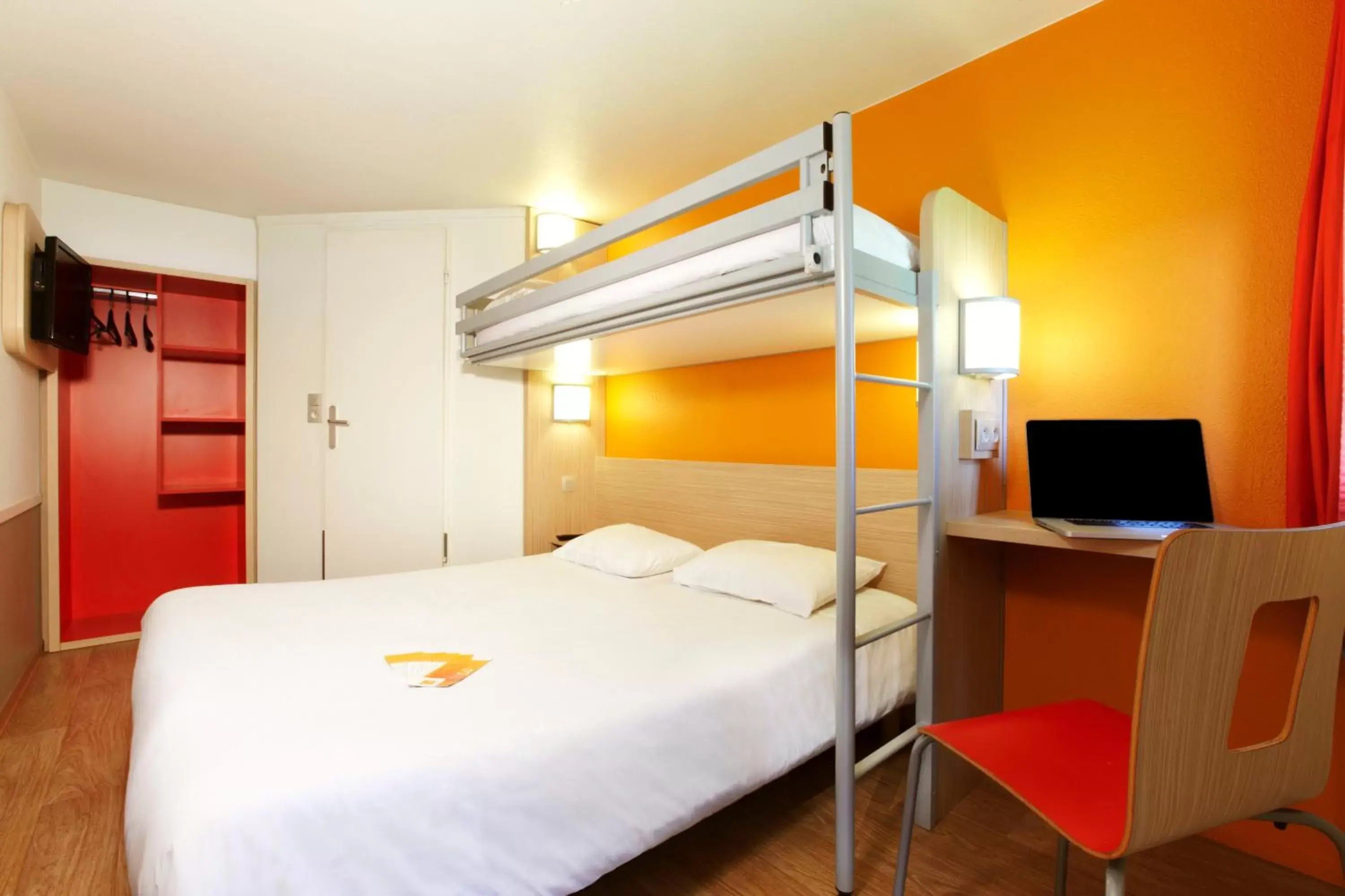 Bedroom in Premiere Classe Lille Sud - Douai Cuincy