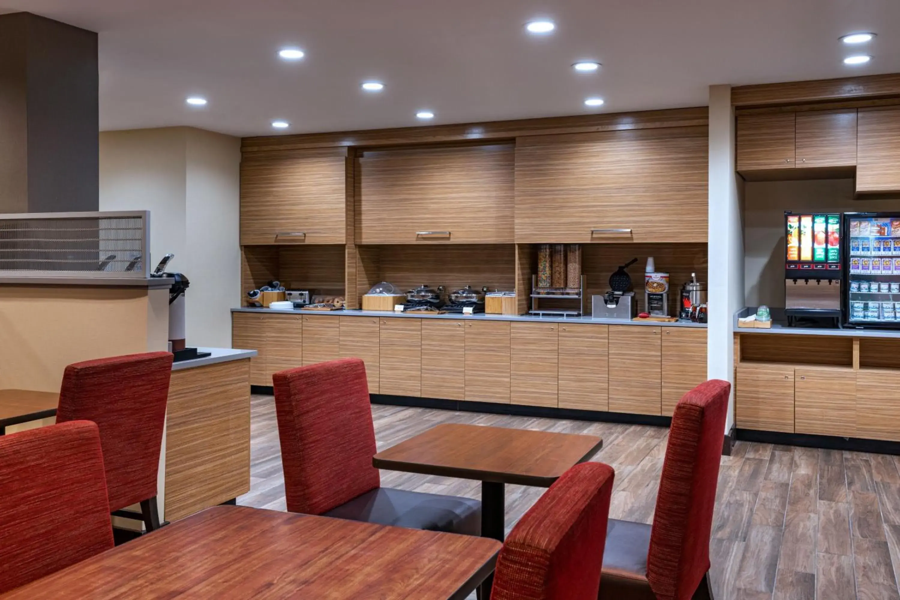 Breakfast, Restaurant/Places to Eat in TownePlace Suites by Marriott Edgewood Aberdeen