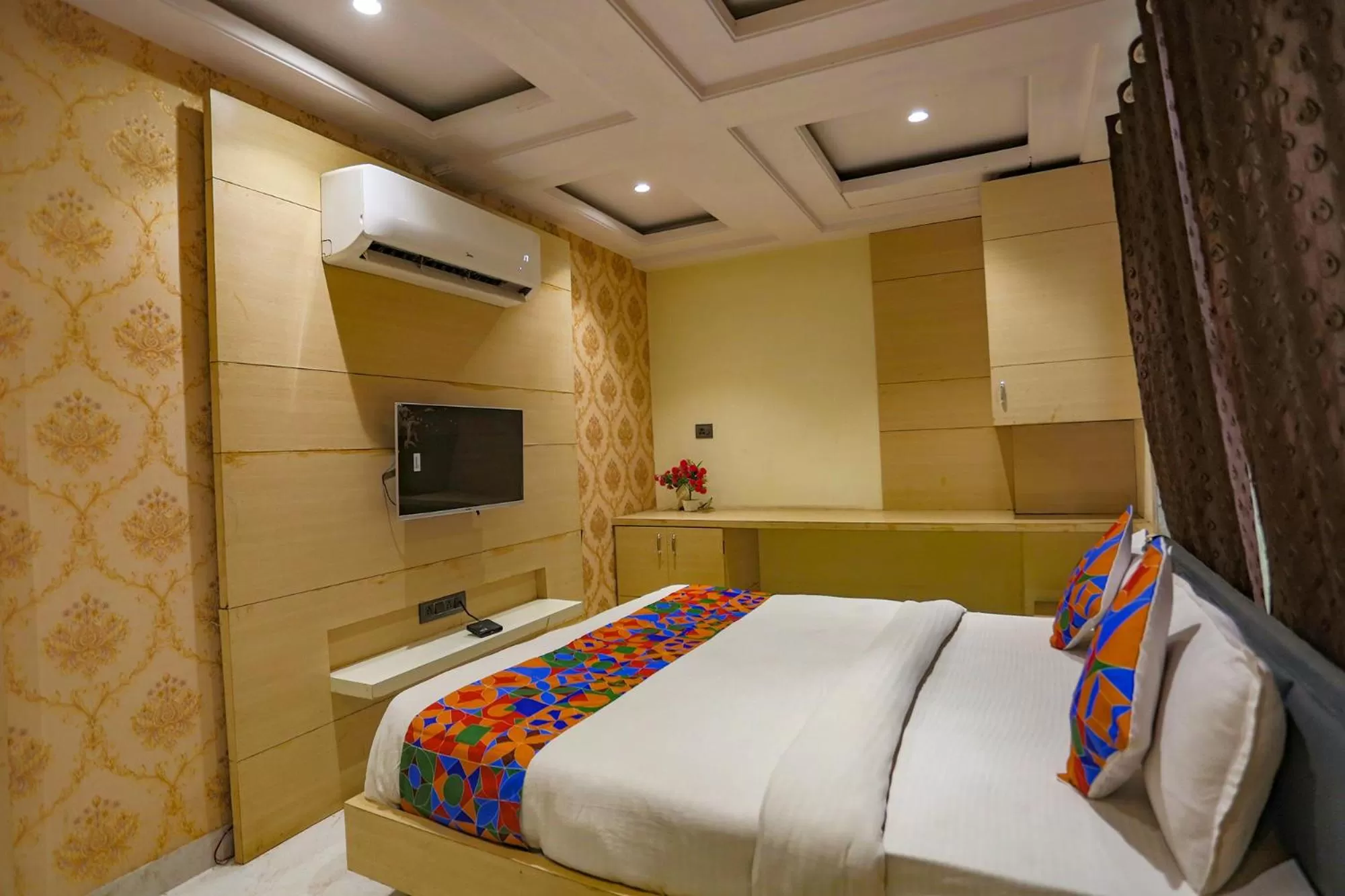 Bed in FabHotel Sun Park