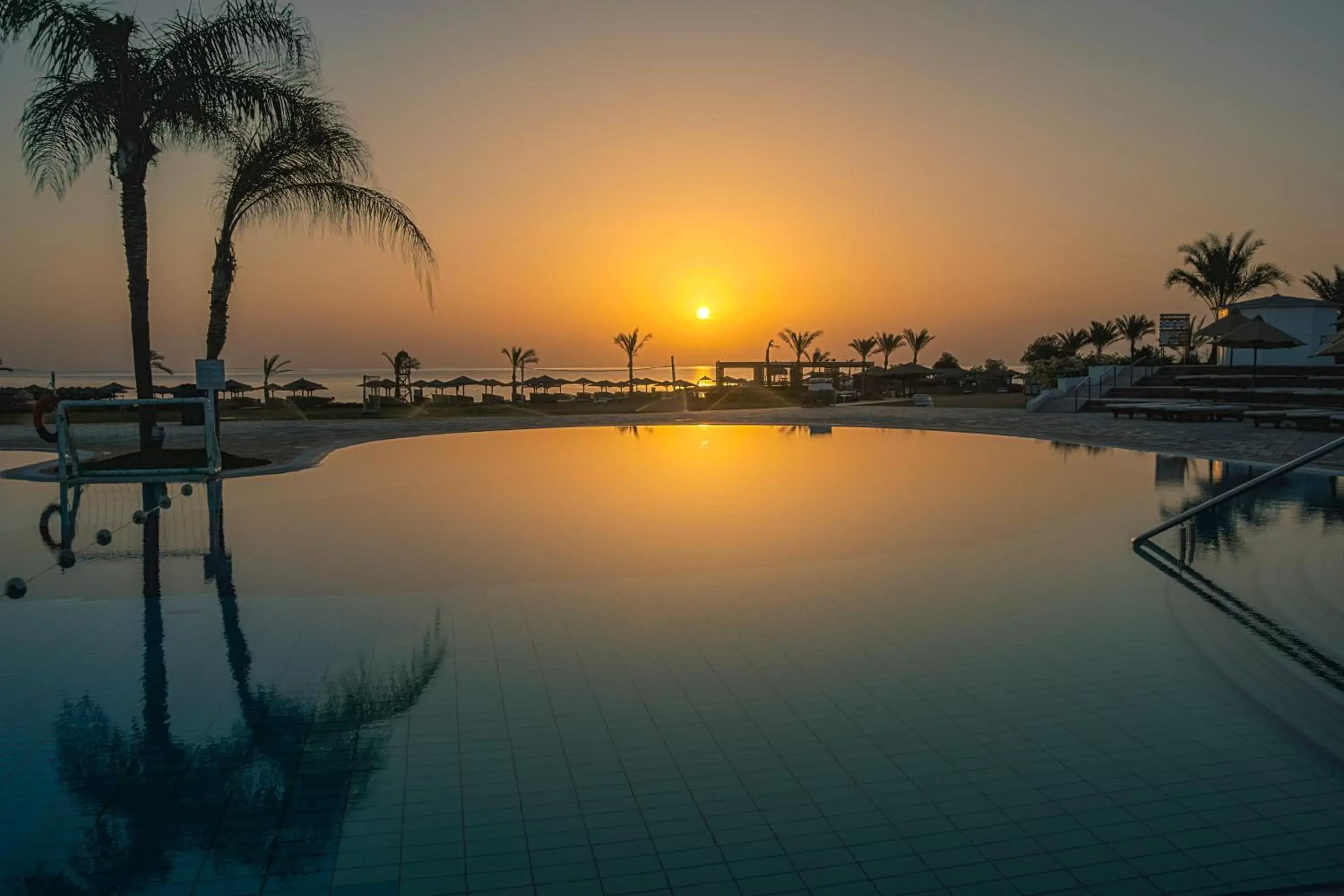 Beach, Swimming Pool in Mercure Hurghada Hotel