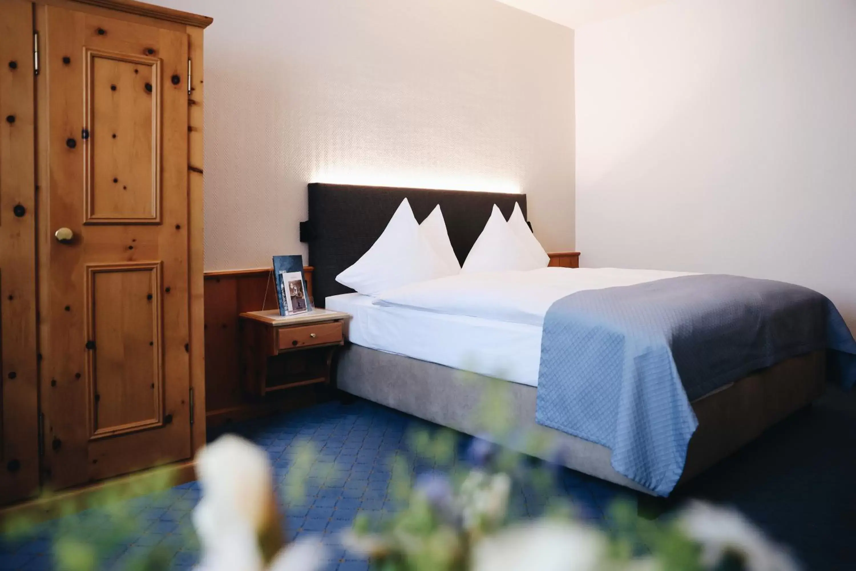 Standard Double Room in Hotel Steinbock Pontresina Standard Double Room in Hotel Steinbock Pontresina