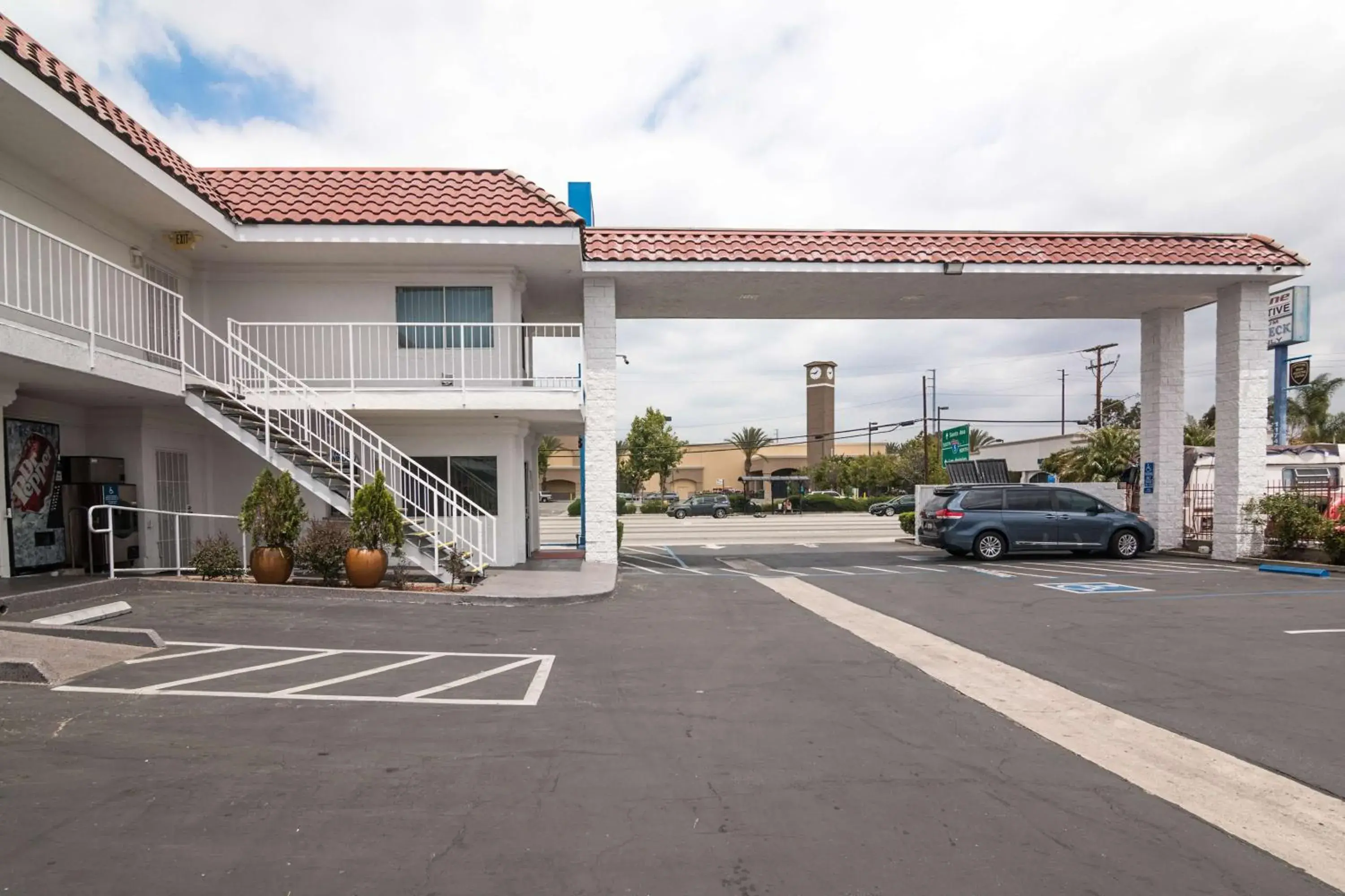 Property Building in Motel 6 Norwalk, CA