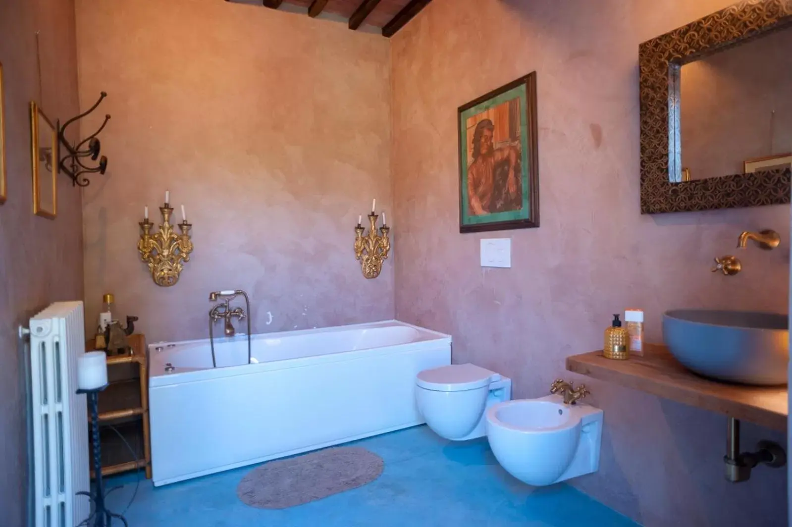 Bathroom in Villa Marinsky Pietrasanta