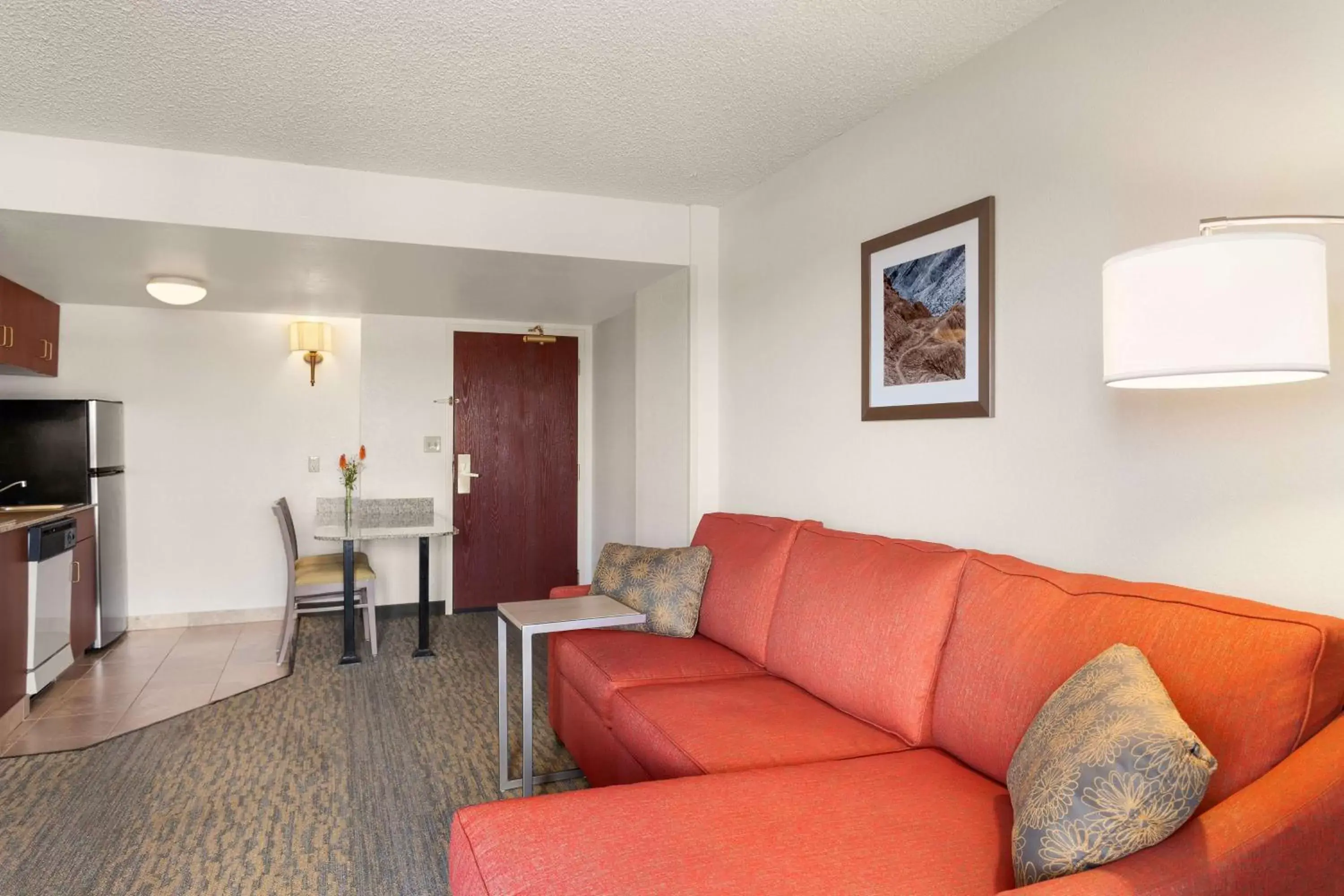 Living room, Seating Area in Hampton Inn & Suites Denver-Cherry Creek