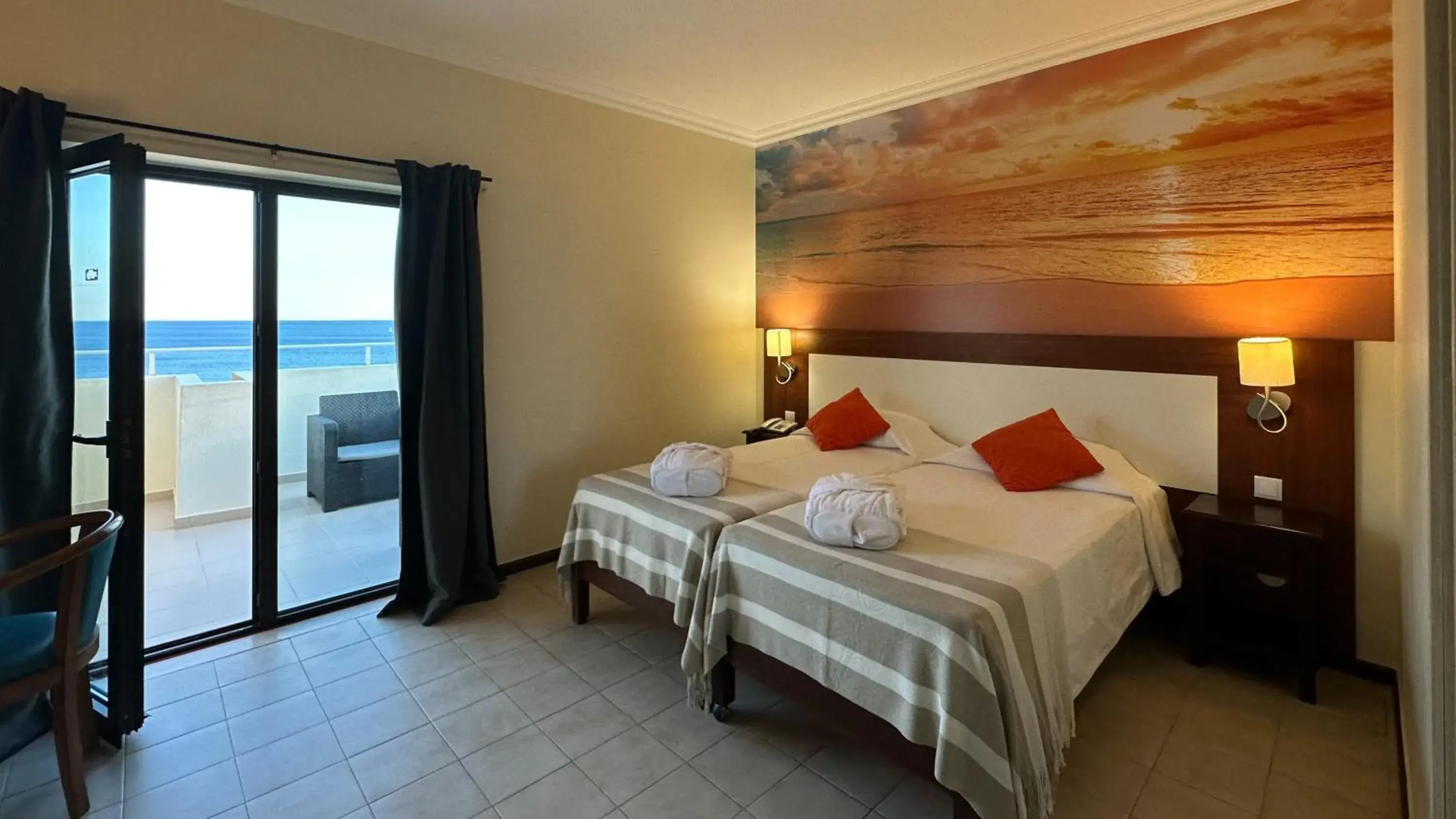 Bedroom, Bed in Hotel Avenida Praia