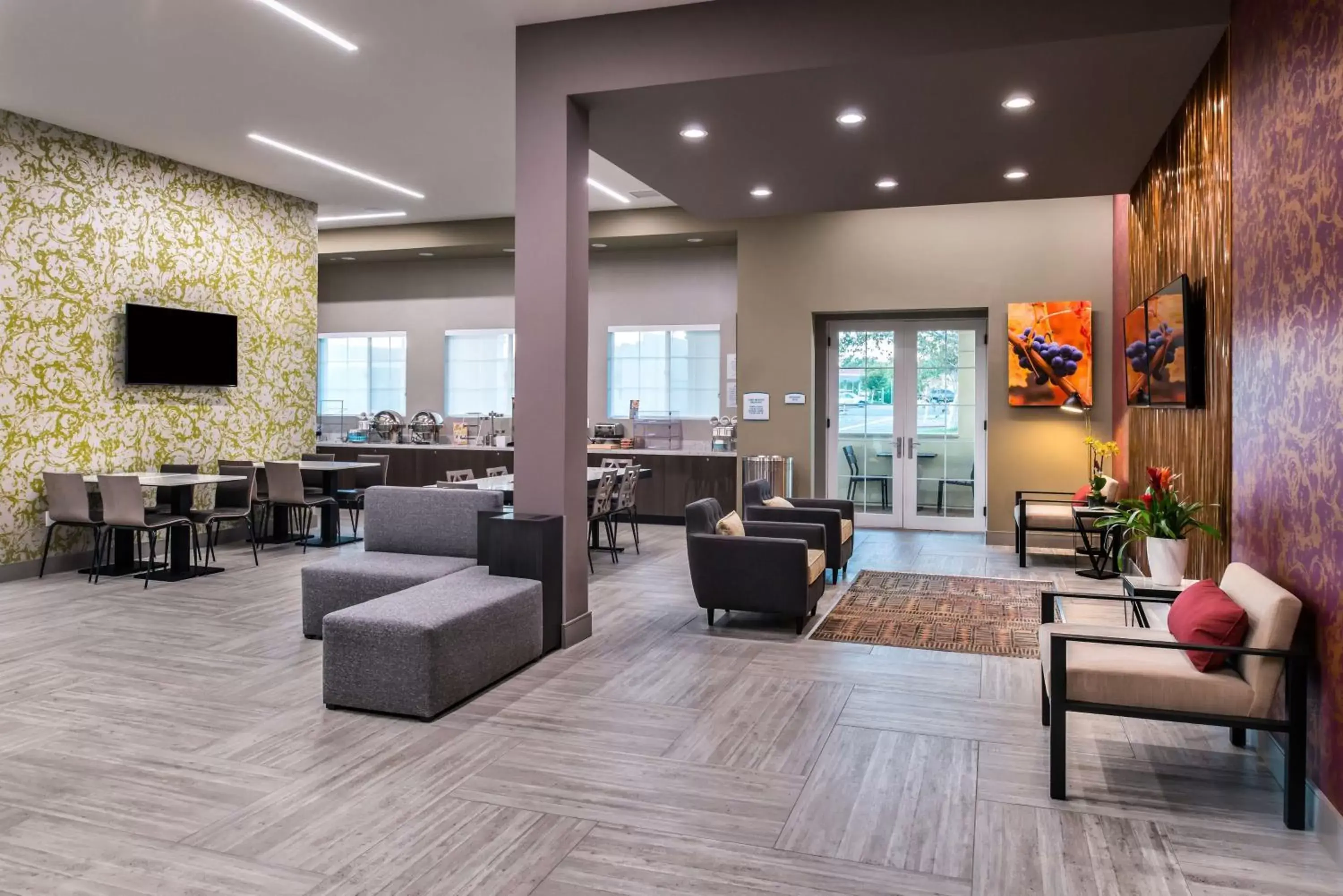 Lobby or reception in Best Western Plus Temecula Wine Country Hotel & Suites
