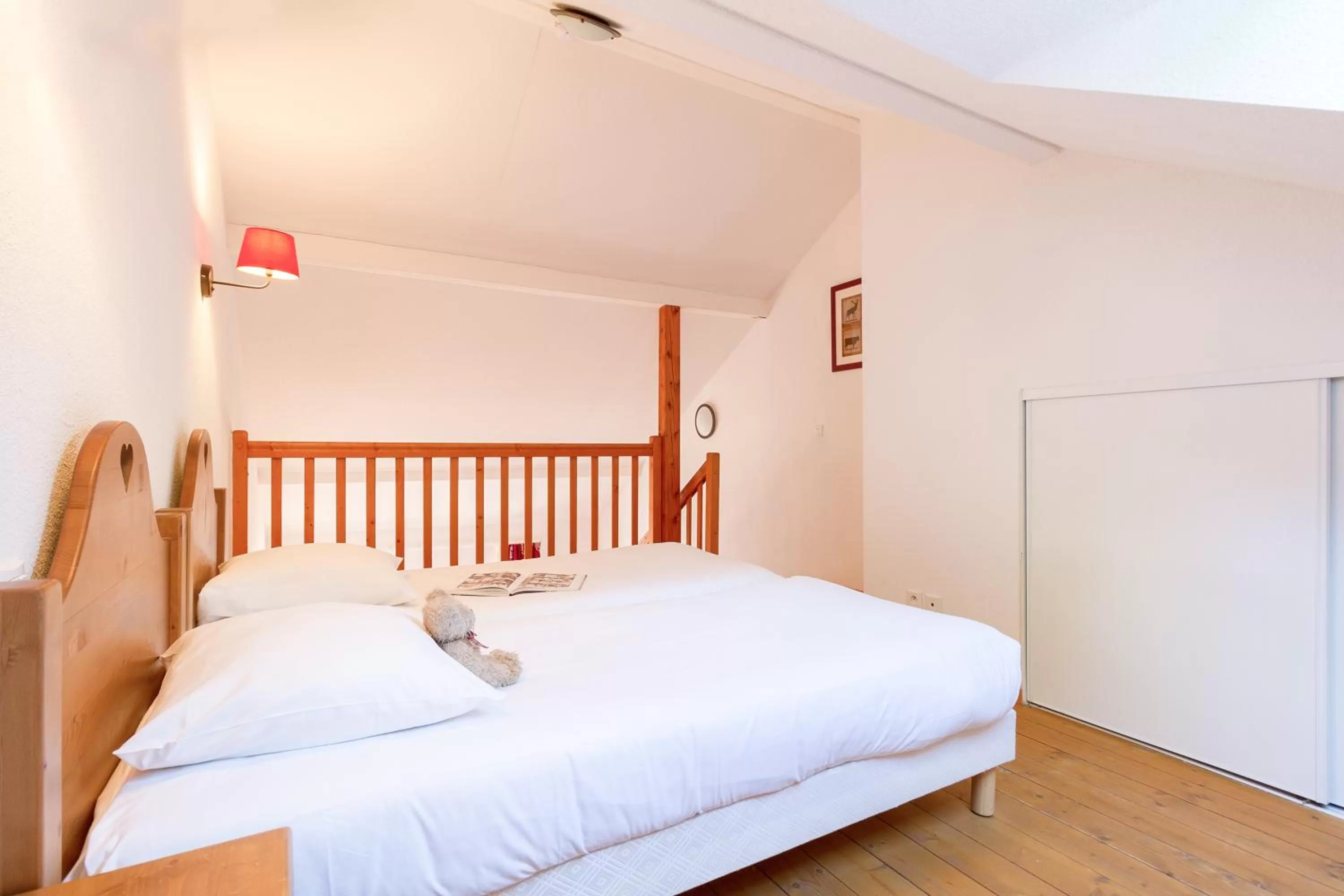 Bedroom, Bed in Garden & City Evian - Lugrin