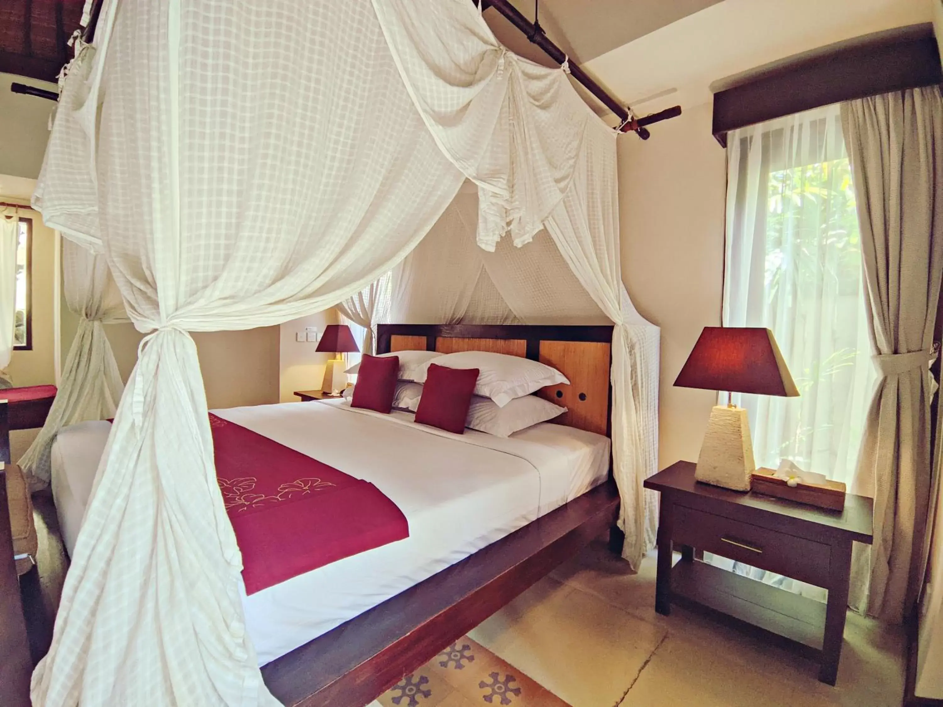 Bed in Barong Resort and Spa