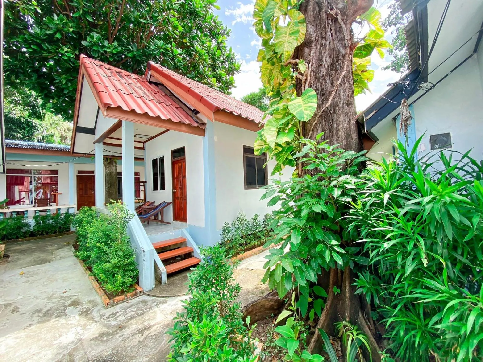 Lanta Paradise Beach Resort