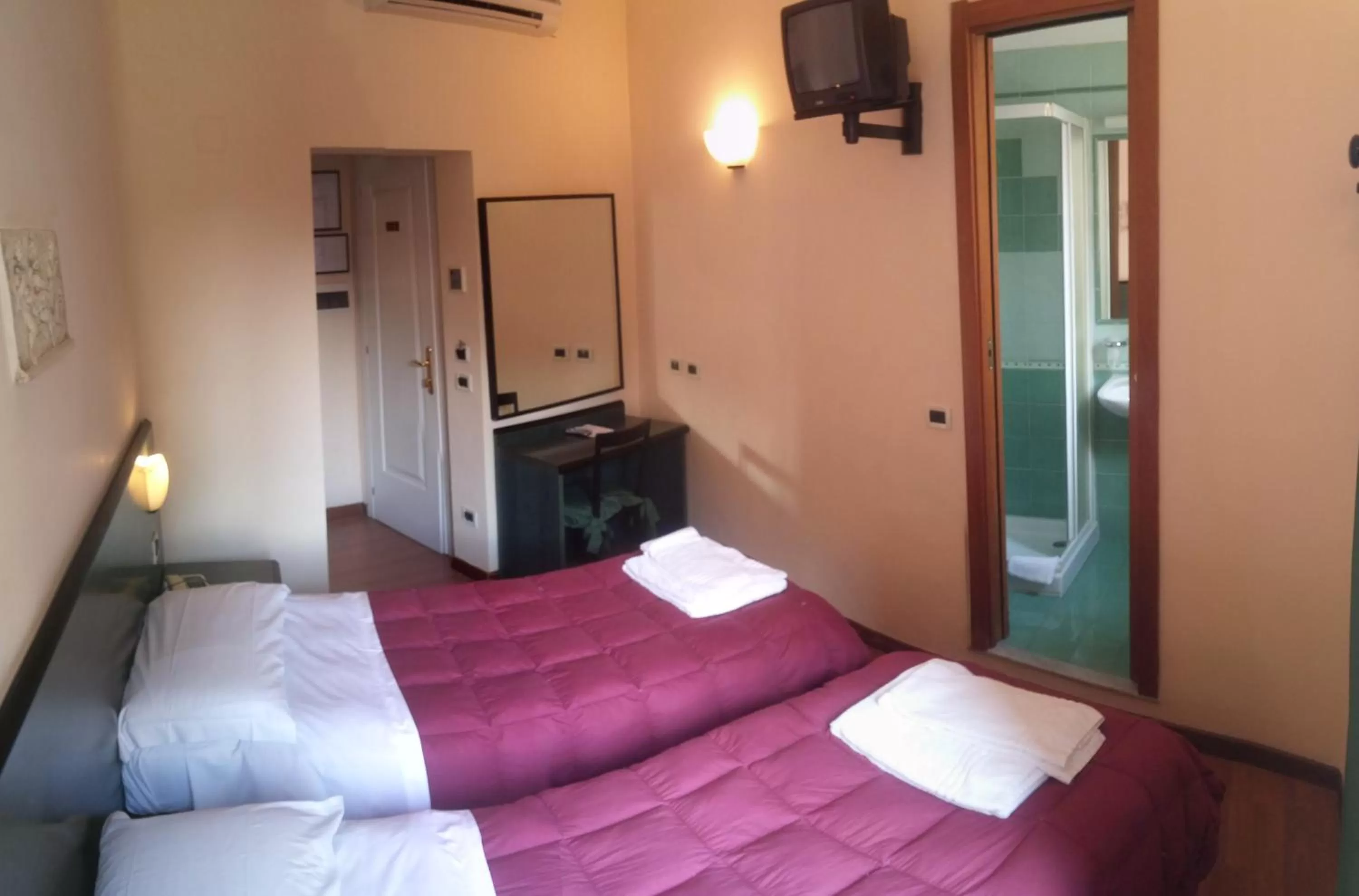 Photo of the whole room, Bed in Hotel Prati