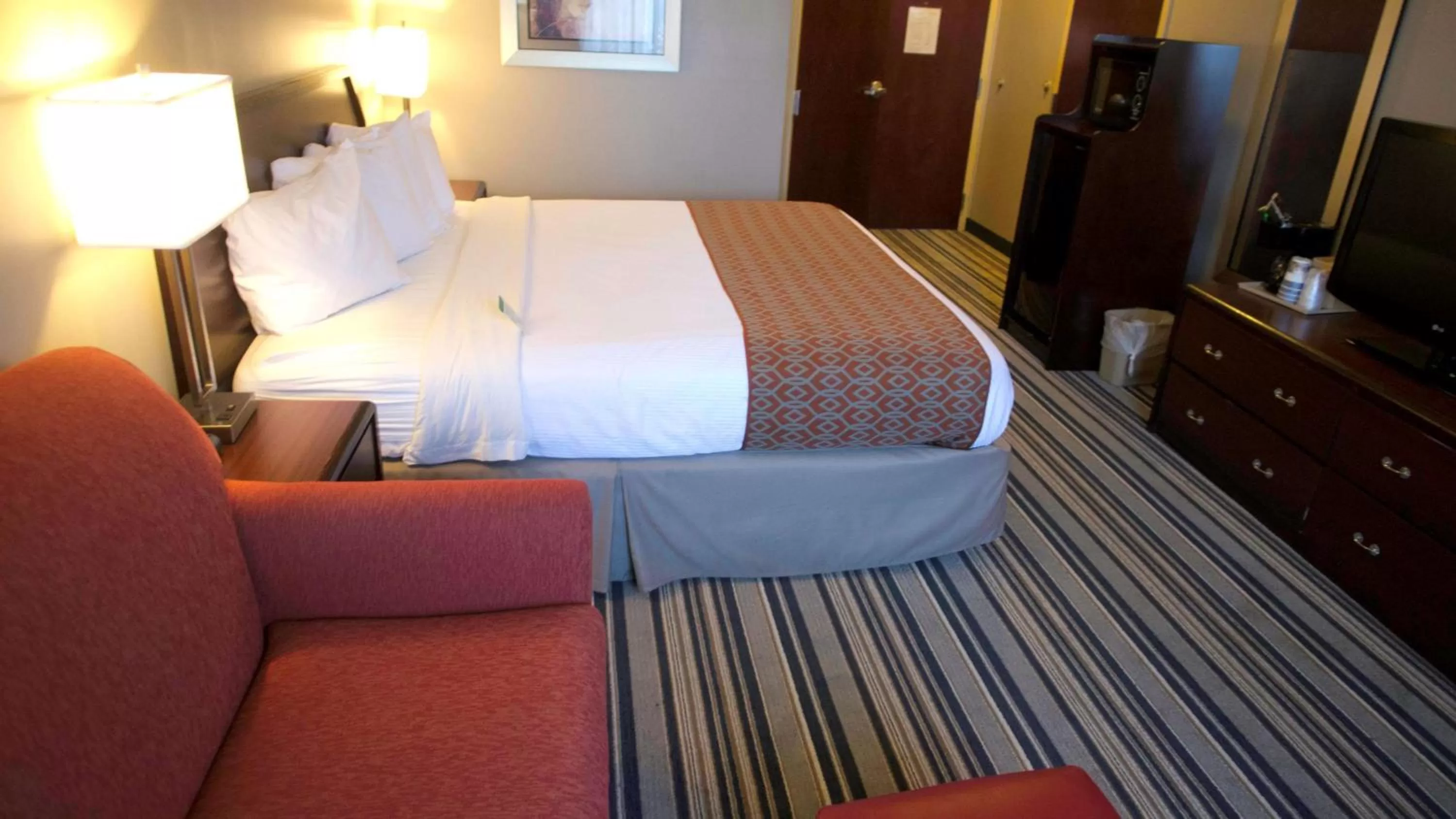 Photo of the whole room in Best Western Harrisburg Hershey