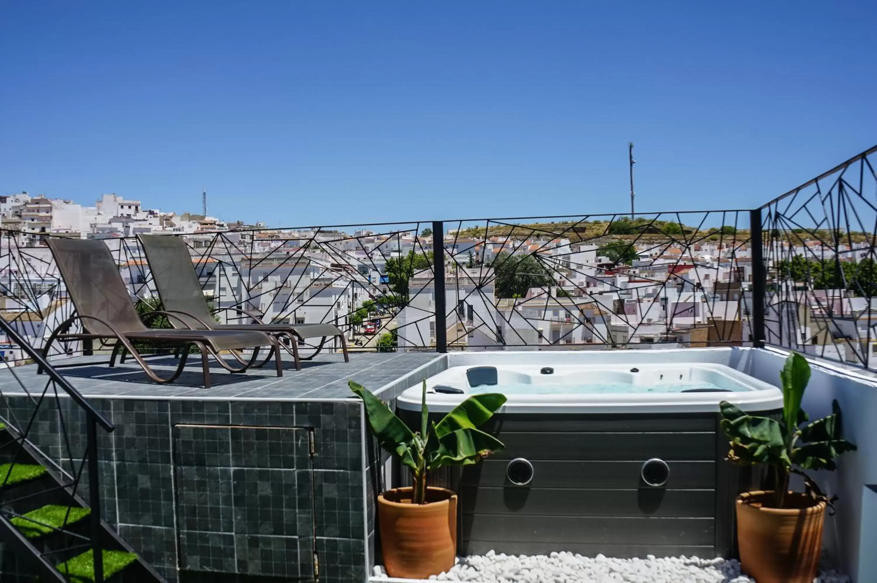Hot Tub in Hotel Posada de las Cuevas