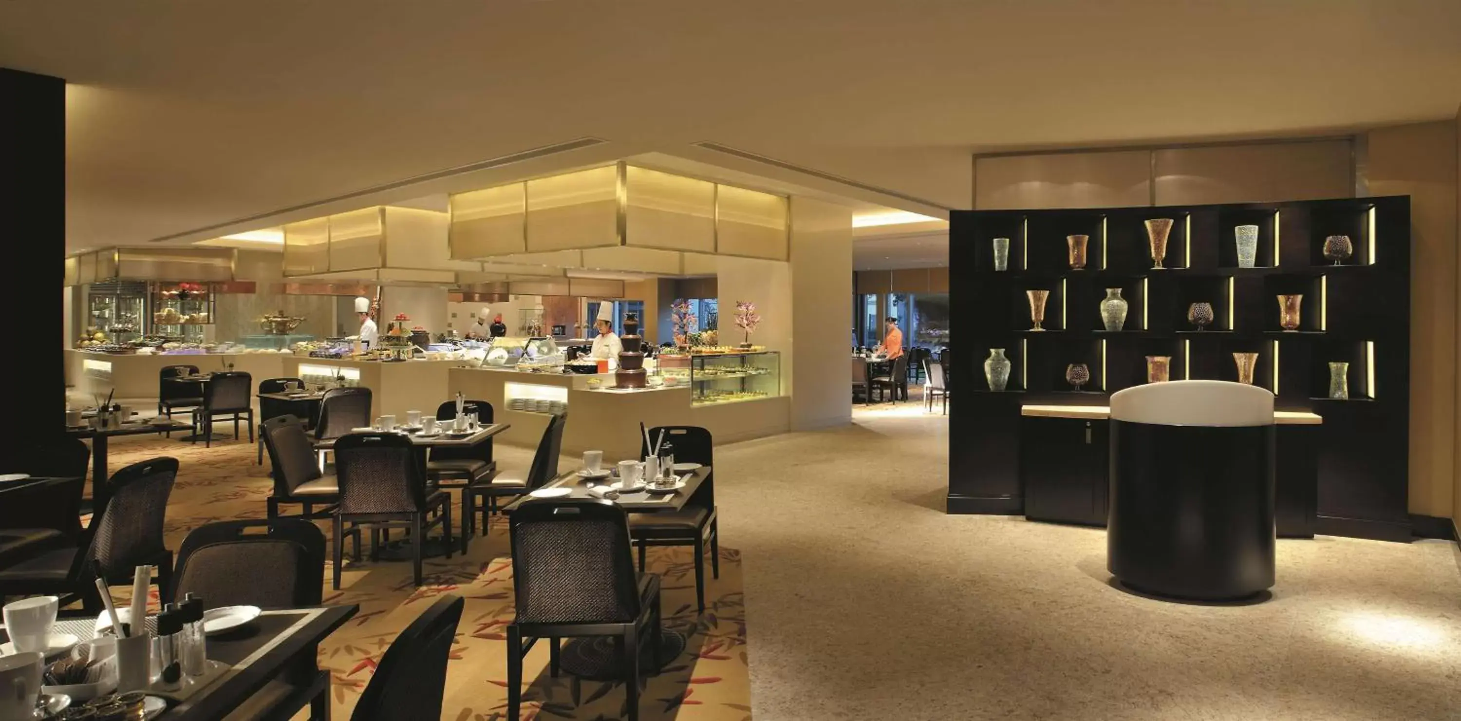 Restaurant/Places to Eat in Shangri-La Beihai