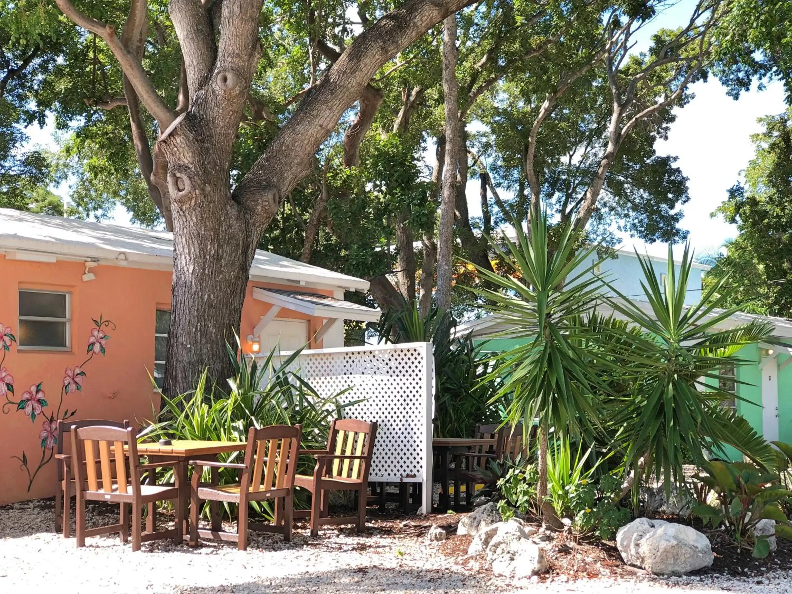 Patio in The Pelican Key Largo Cottages