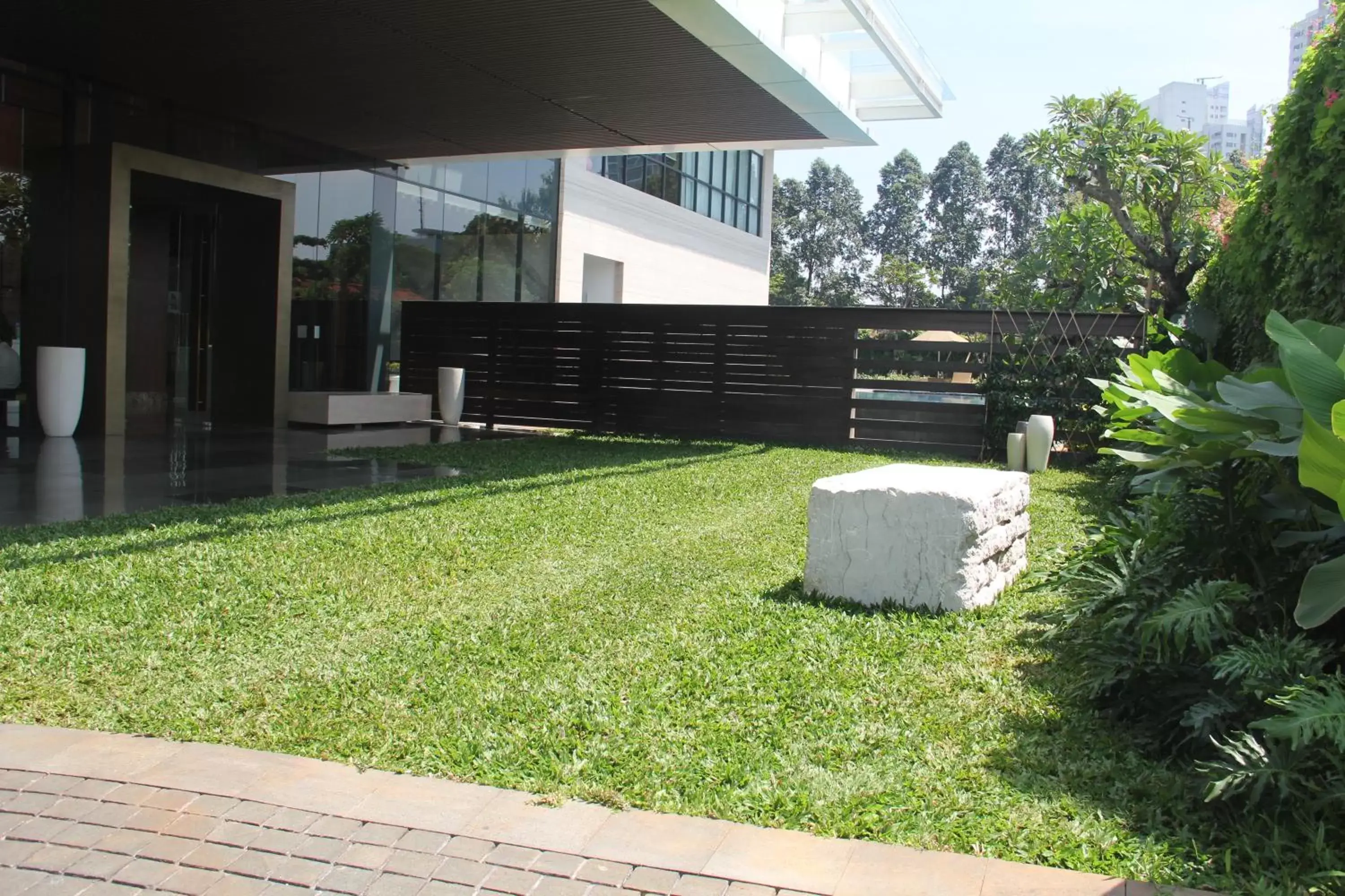 Facade/entrance, Garden in Veranda Serviced Residence Puri