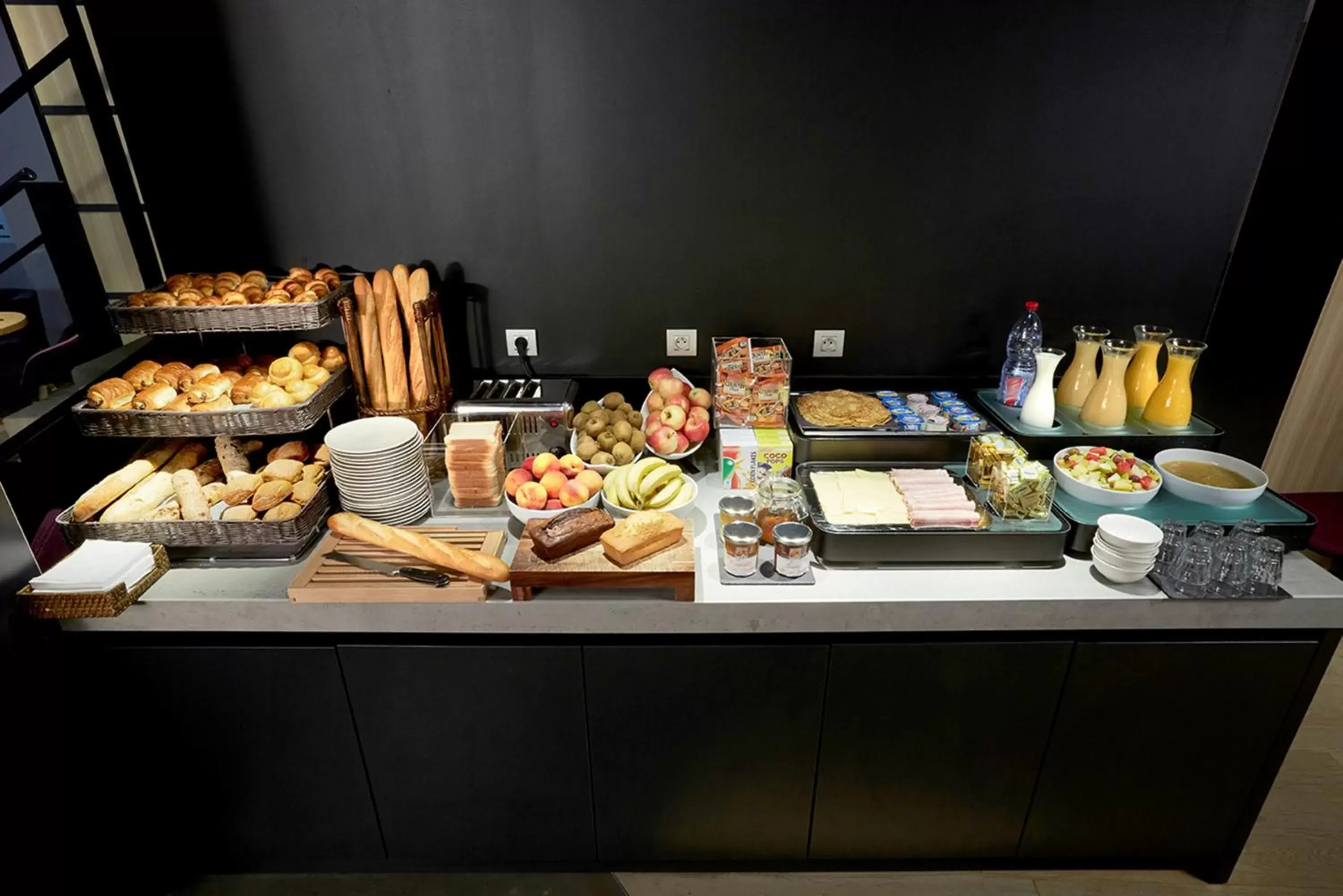 Buffet breakfast, Breakfast in Campanile Lyon Centre - Gare Perrache - Confluence