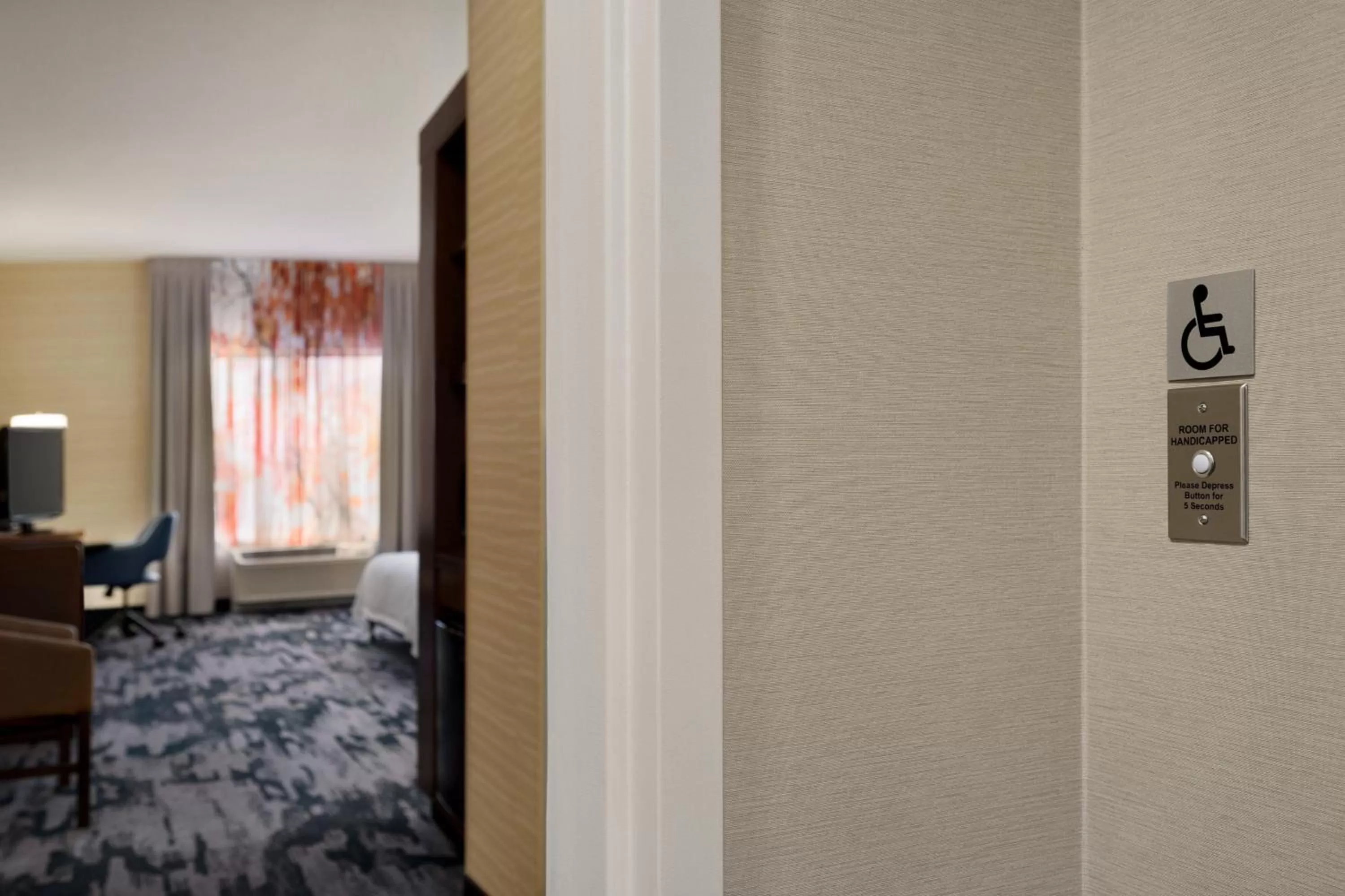 Photo of the whole room, Bed in Fairfield Inn & Suites by Marriott Hershey Chocolate Avenue