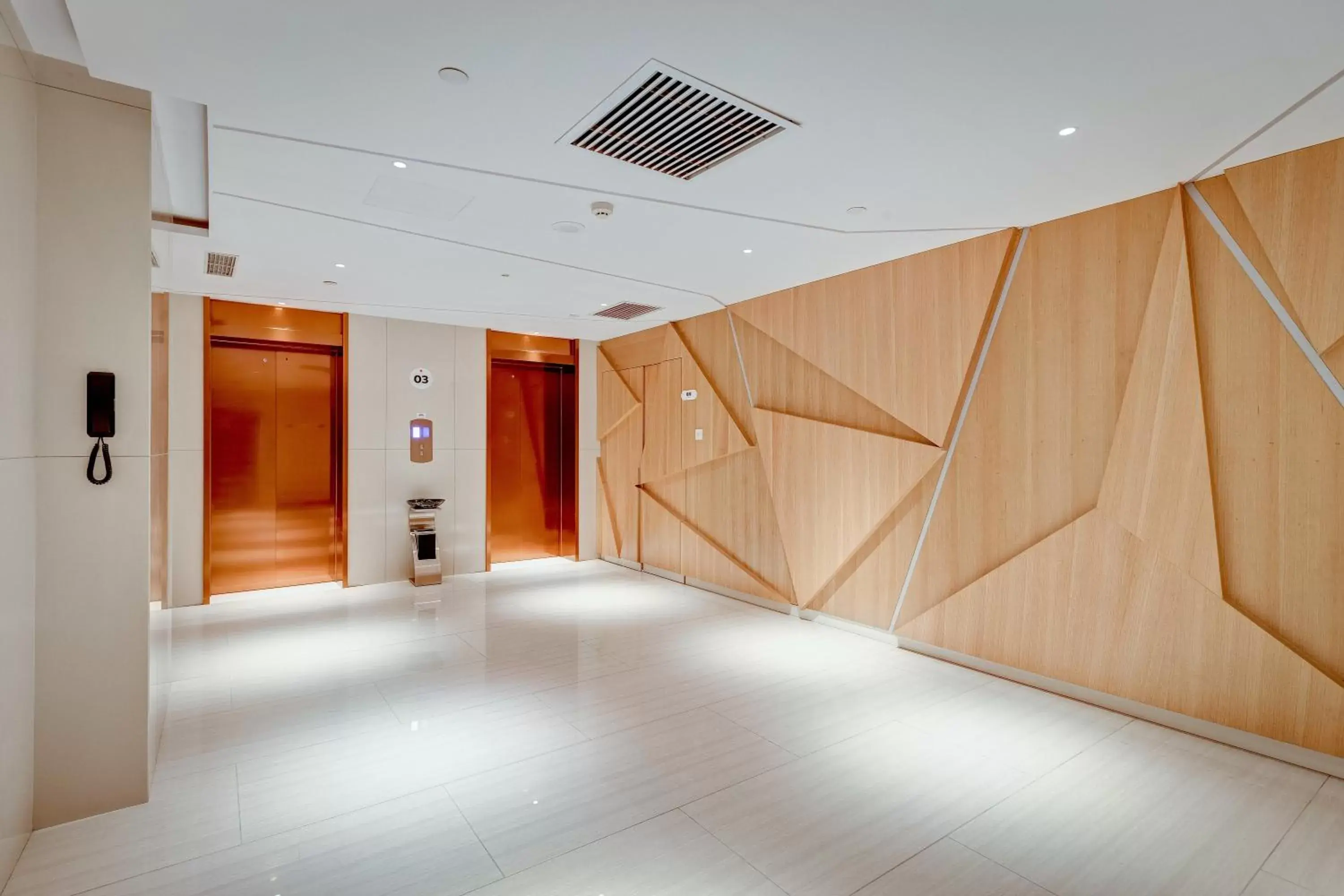 Lobby or reception in Holiday Inn Express Xi'an Bell Tower, an IHG Hotel