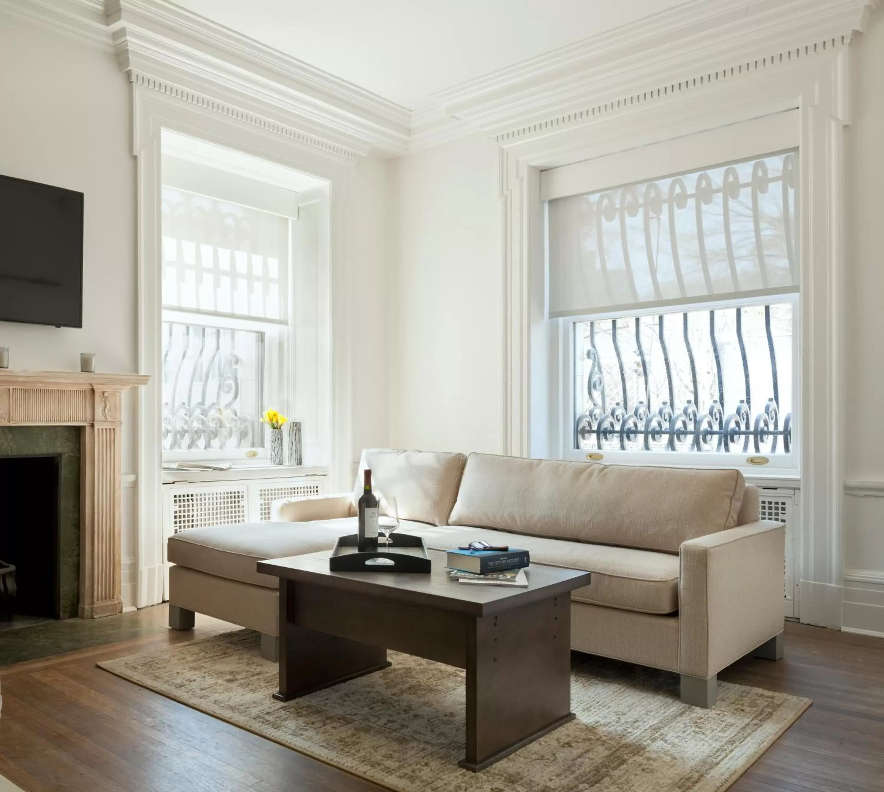 Living room, Seating Area in Placemakr Dupont Circle