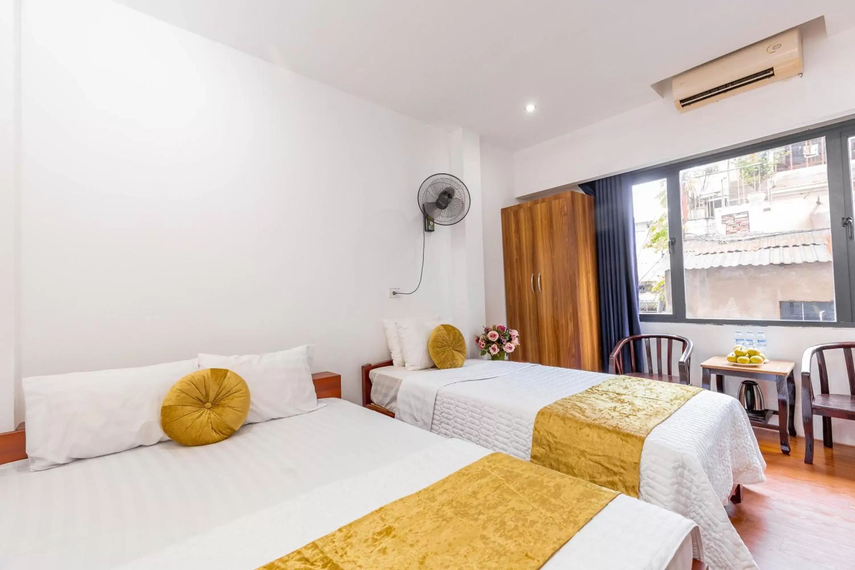 Deluxe Family Room - single occupancy in Hanoi View Legend Hotel Deluxe Family Room - single occupancy in Hanoi View Legend Hotel