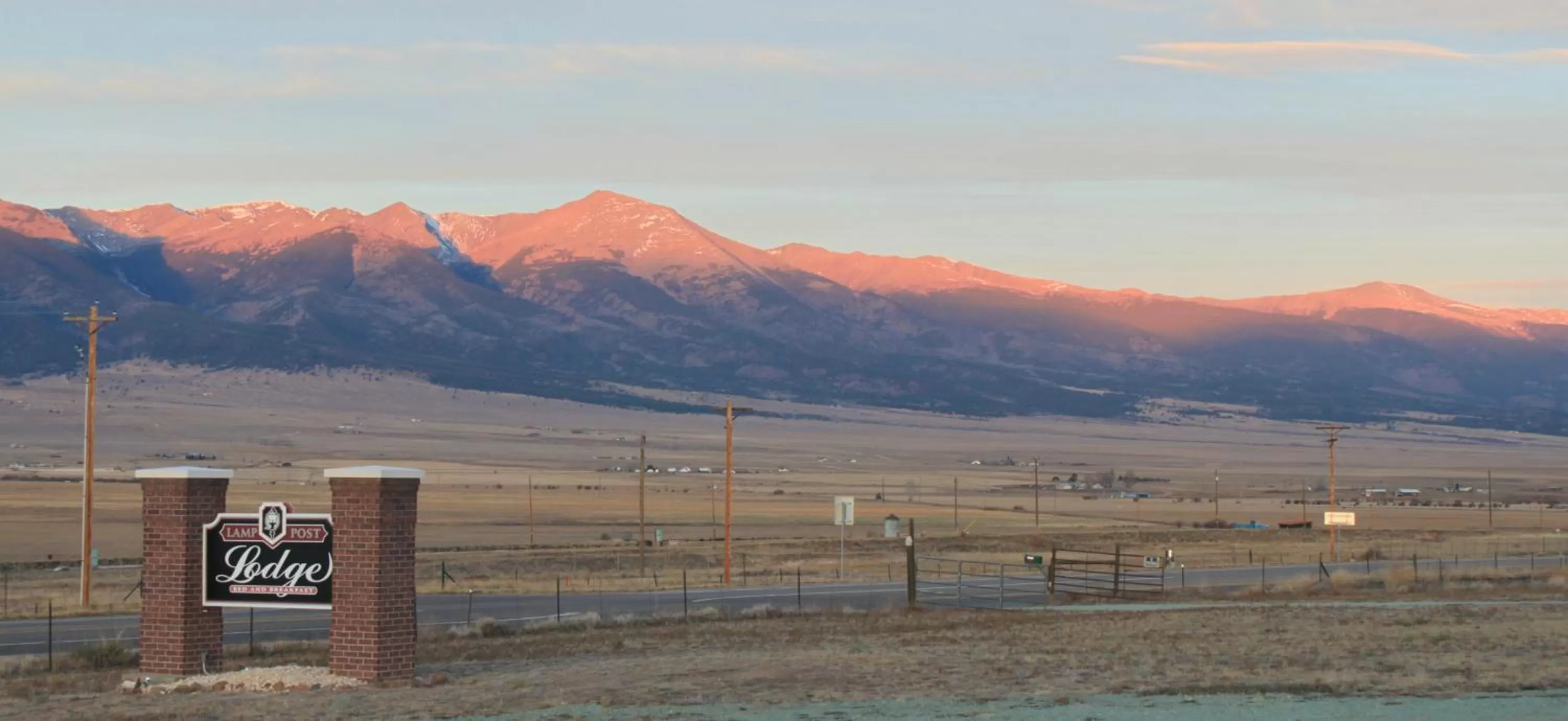 Mountain view in Lamp Post Lodge