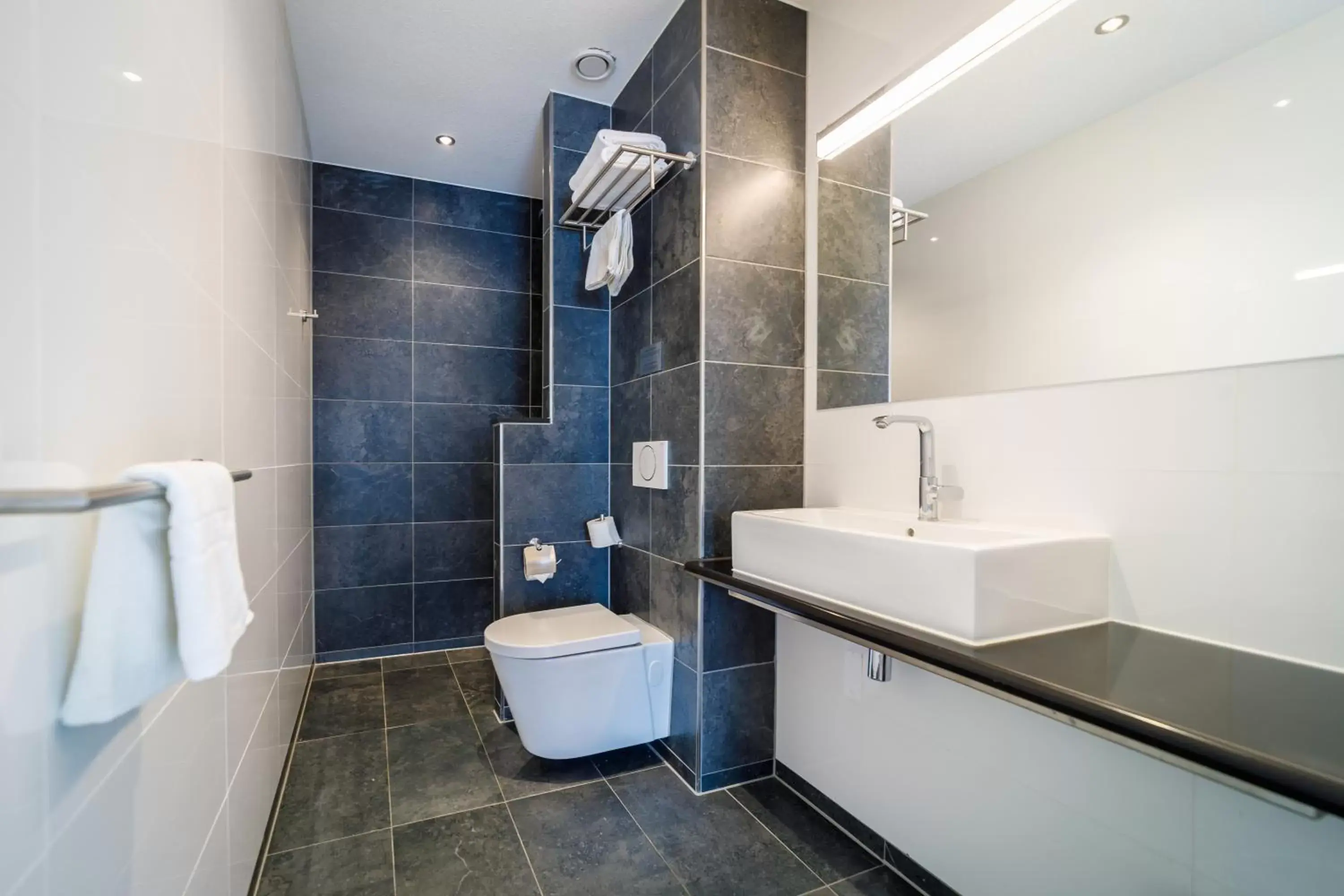 Bathroom in Bastion Hotel Arnhem