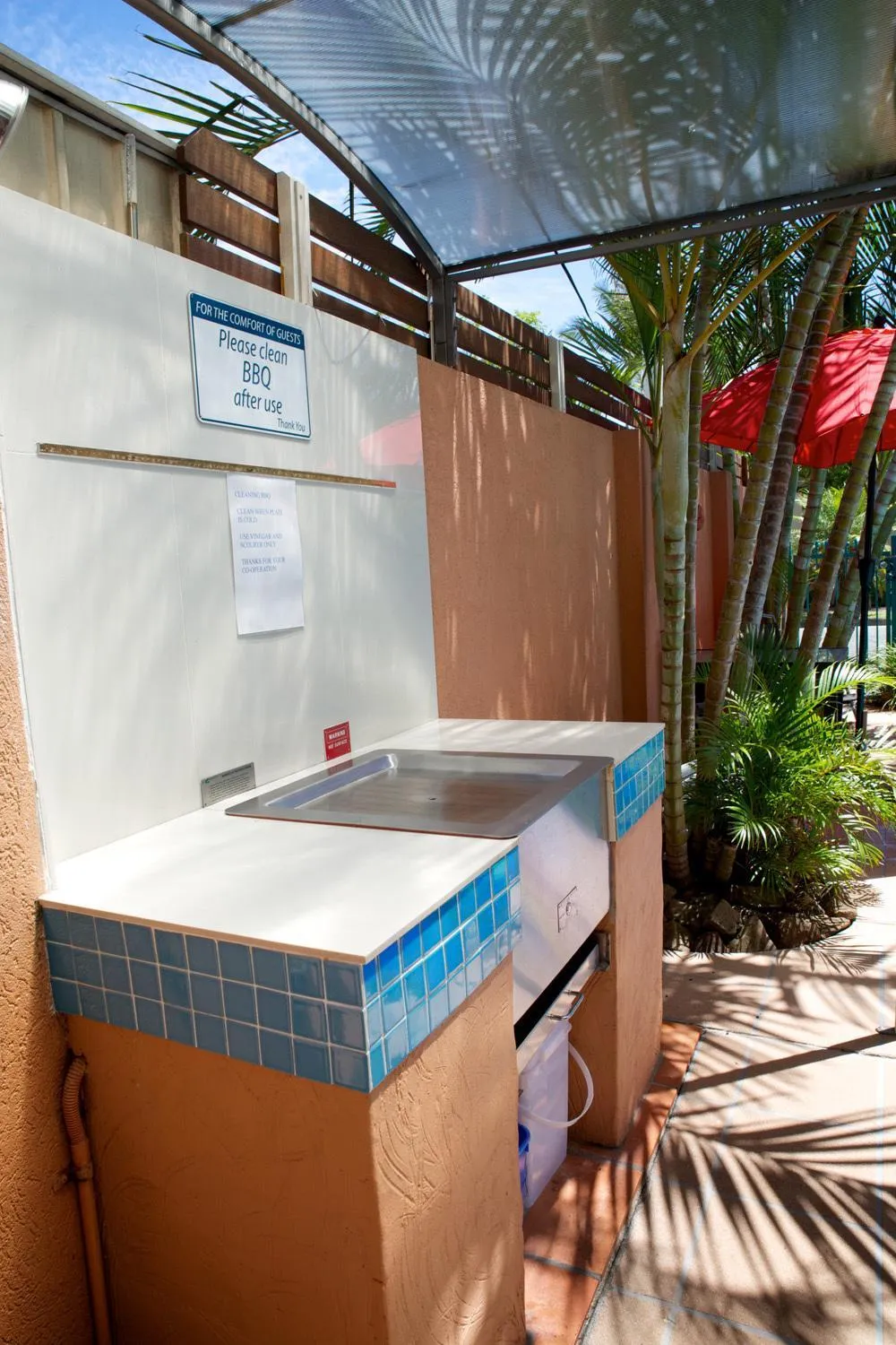 BBQ facilities in Karana Palms Resort