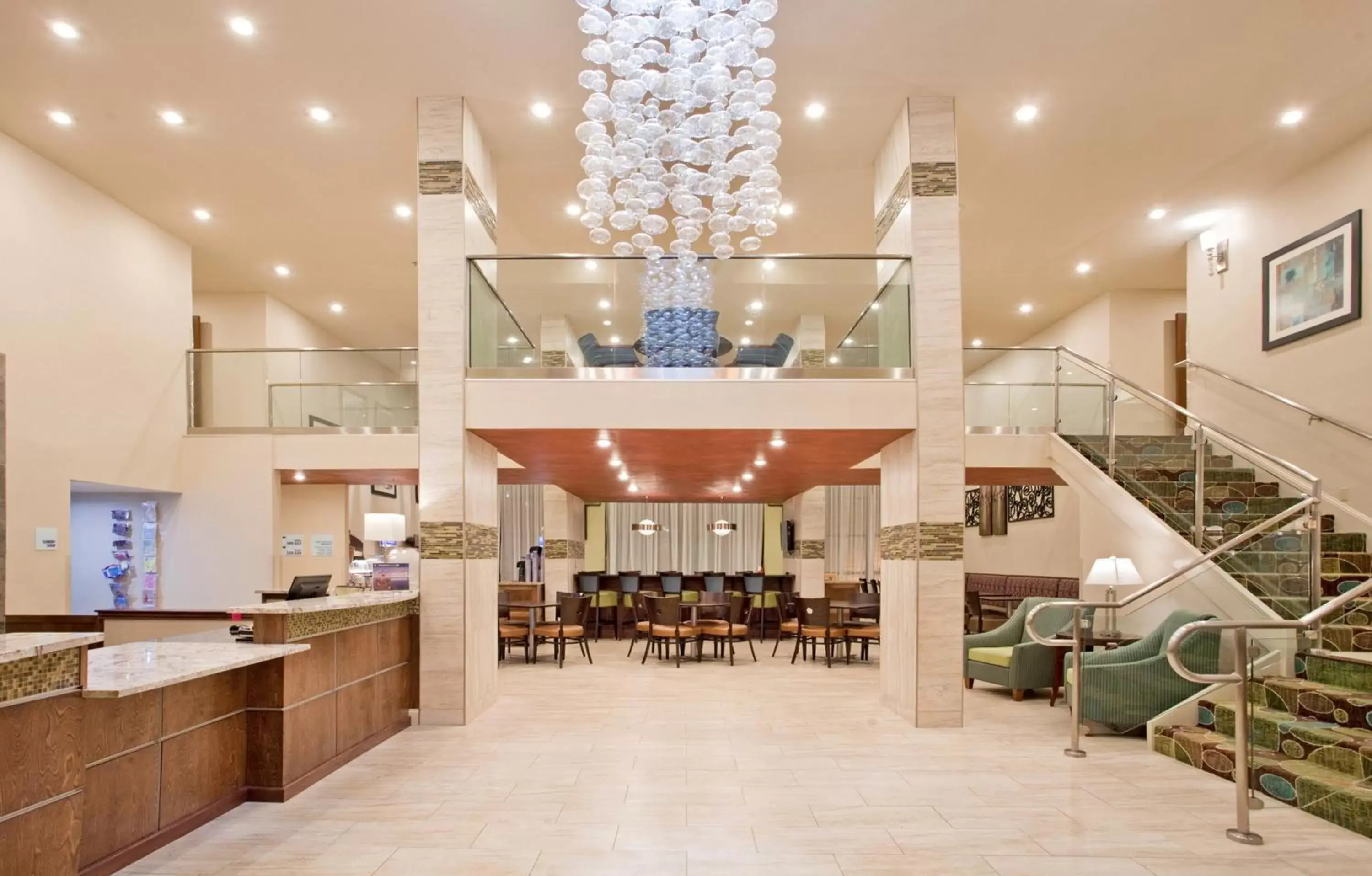 Property building, Lobby/Reception in Holiday Inn Express Hotel & Suites Branson 76 Central, an IHG Hotel