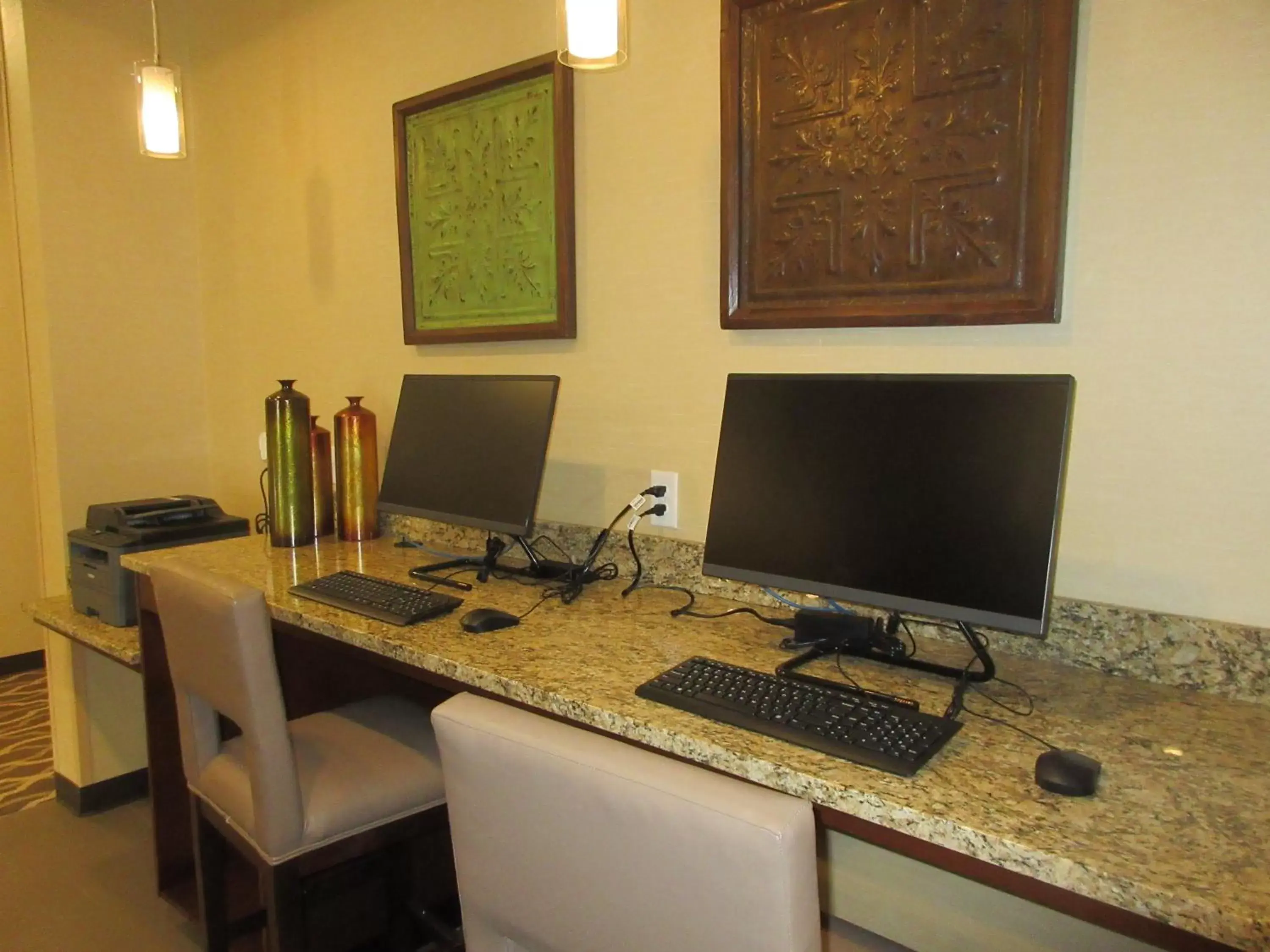 Business facilities in Comfort Suites