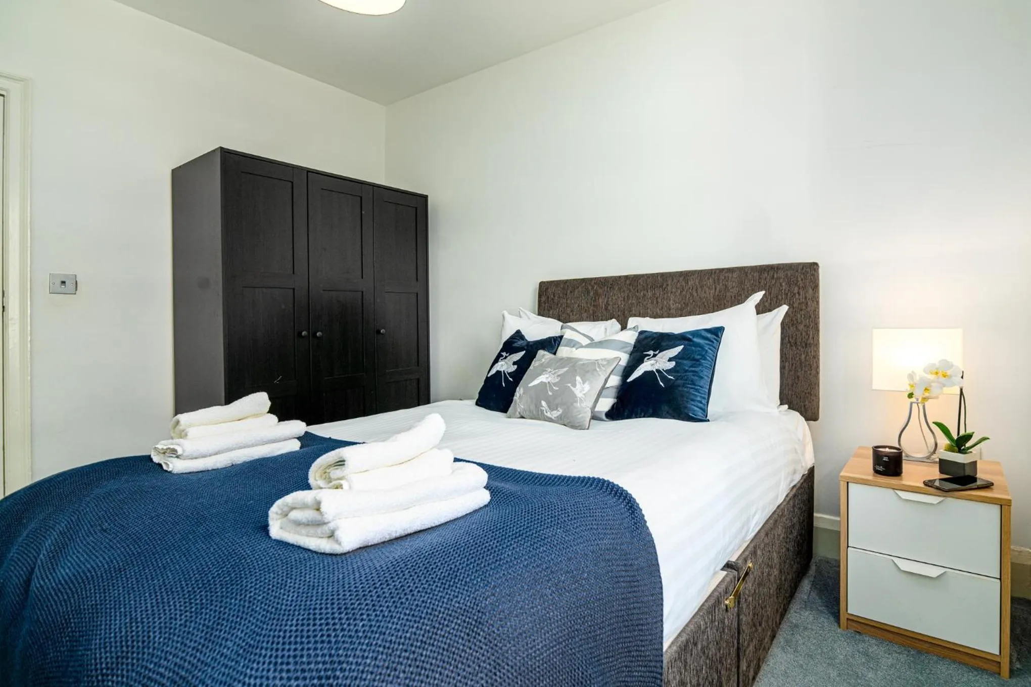 Bed in Bond Street Serviced Apartment