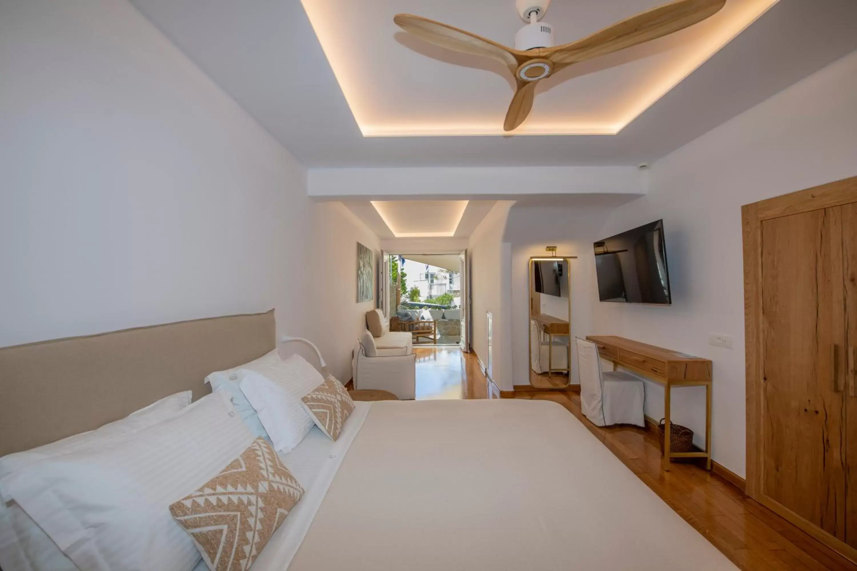 Photo of the whole room, Bed in Elena Hotel Mykonos Photo of the whole room, Bed in Elena Hotel Mykonos