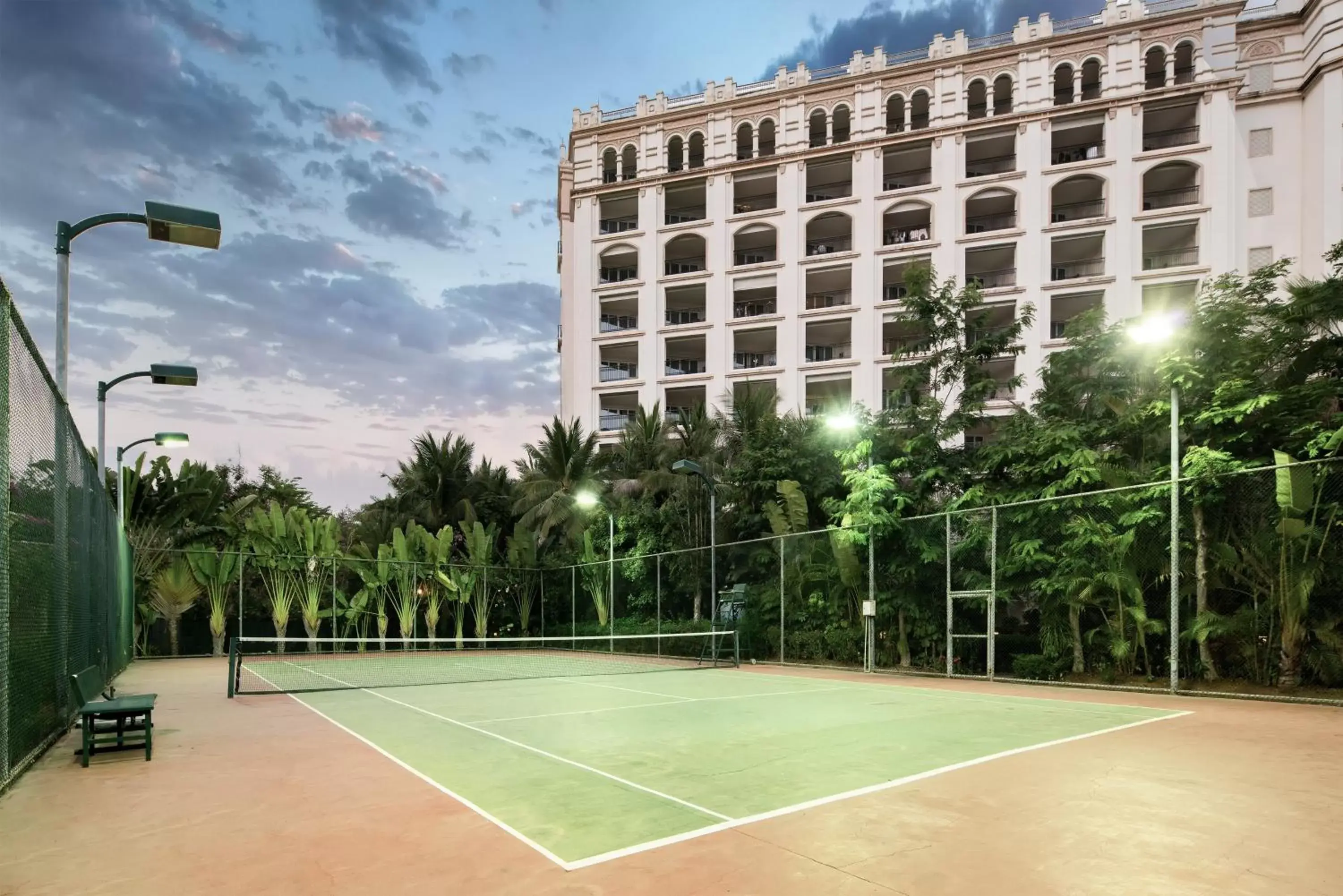 Fitness centre/facilities, Tennis/Squash in Crowne Plaza Resort Sanya Bay, an IHG Hotel