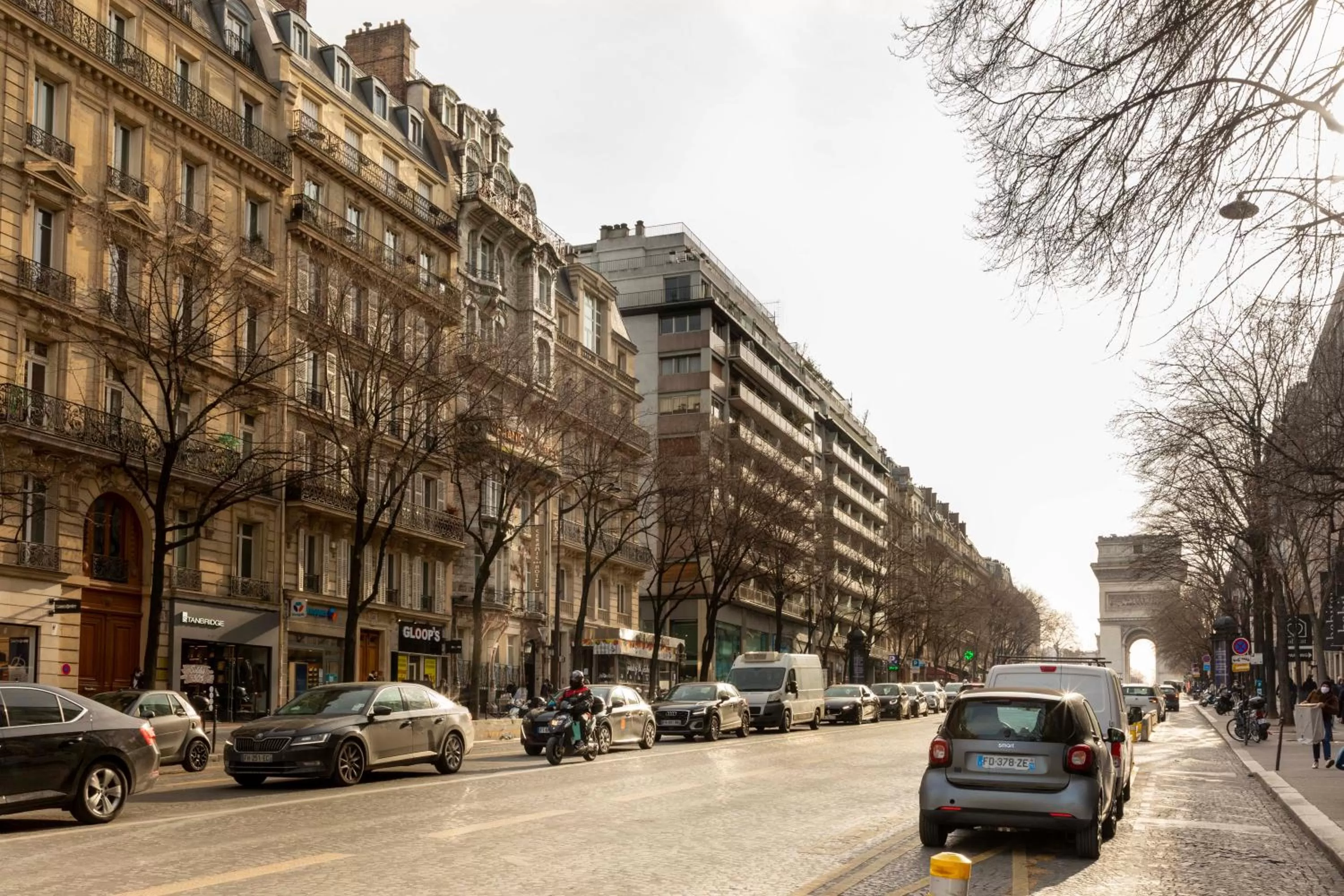 Neighbourhood in Elysées Ceramic